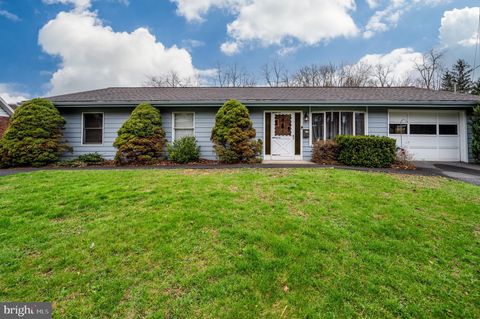 Photo of 585 N Wade Road, SAINT CLAIR, PA 17970 (MLS # PASK2026438)