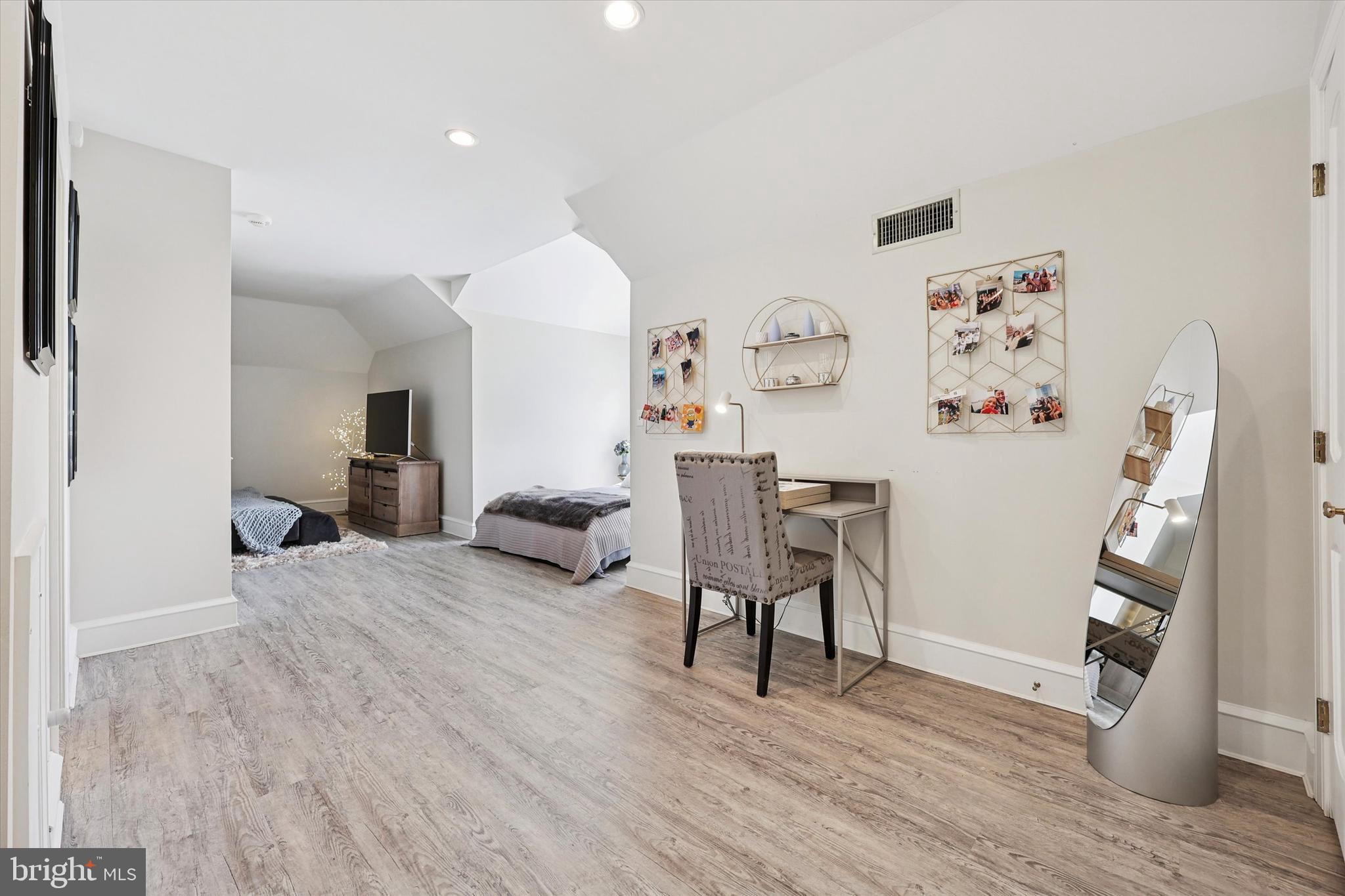 WRENFIELD - Residential