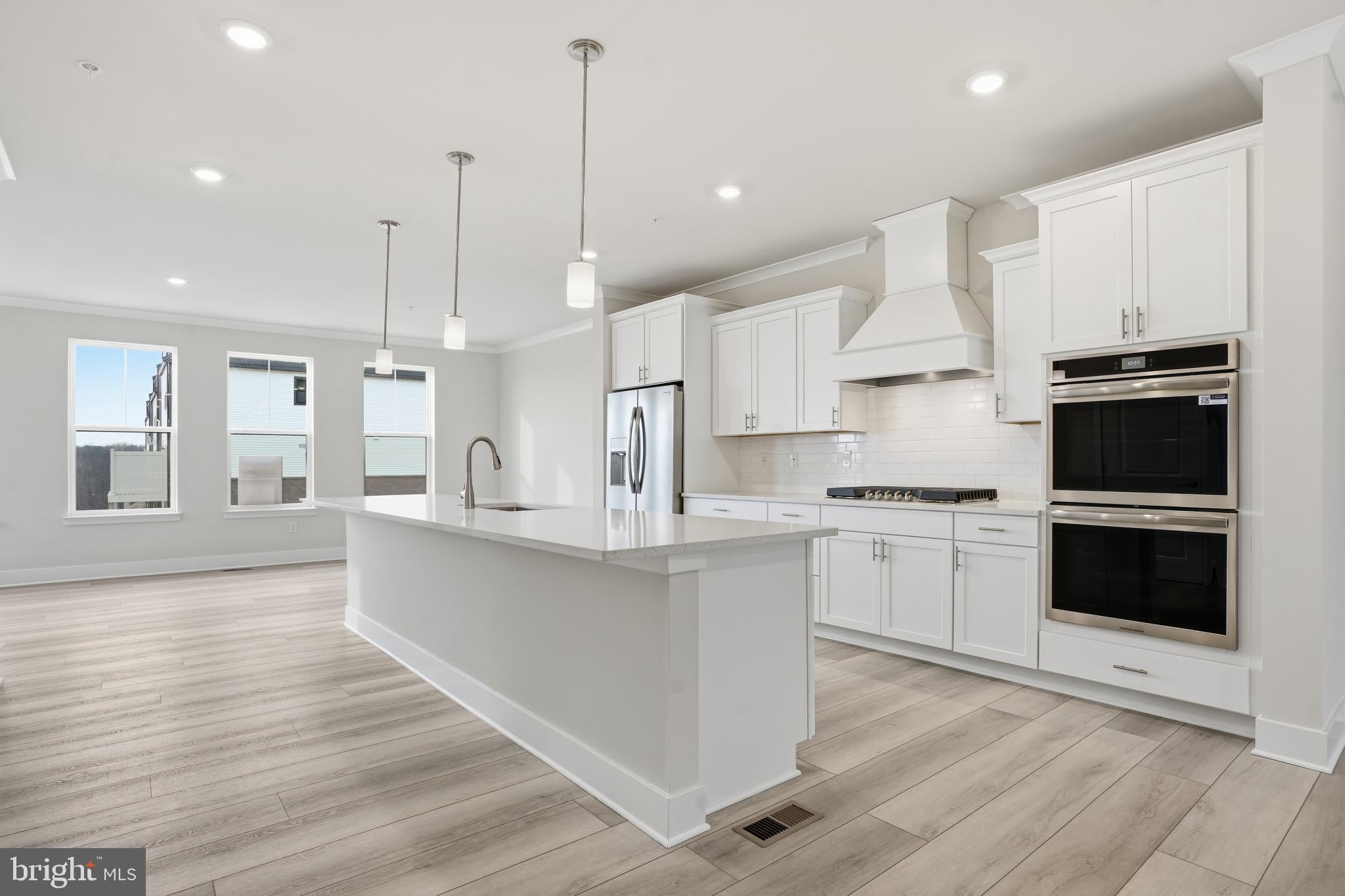 1202 CRESTED WOOD DRIVE
