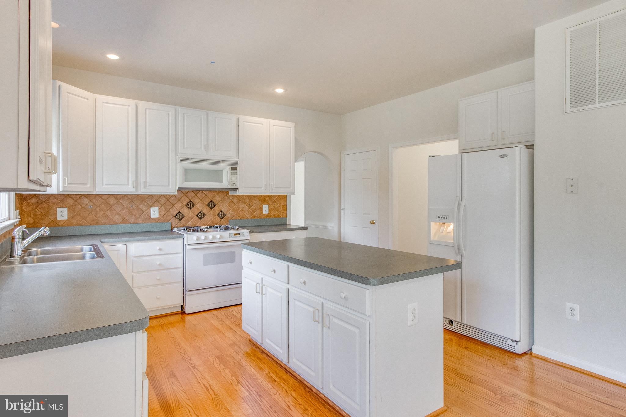 BROOKSTONE - Residential Lease