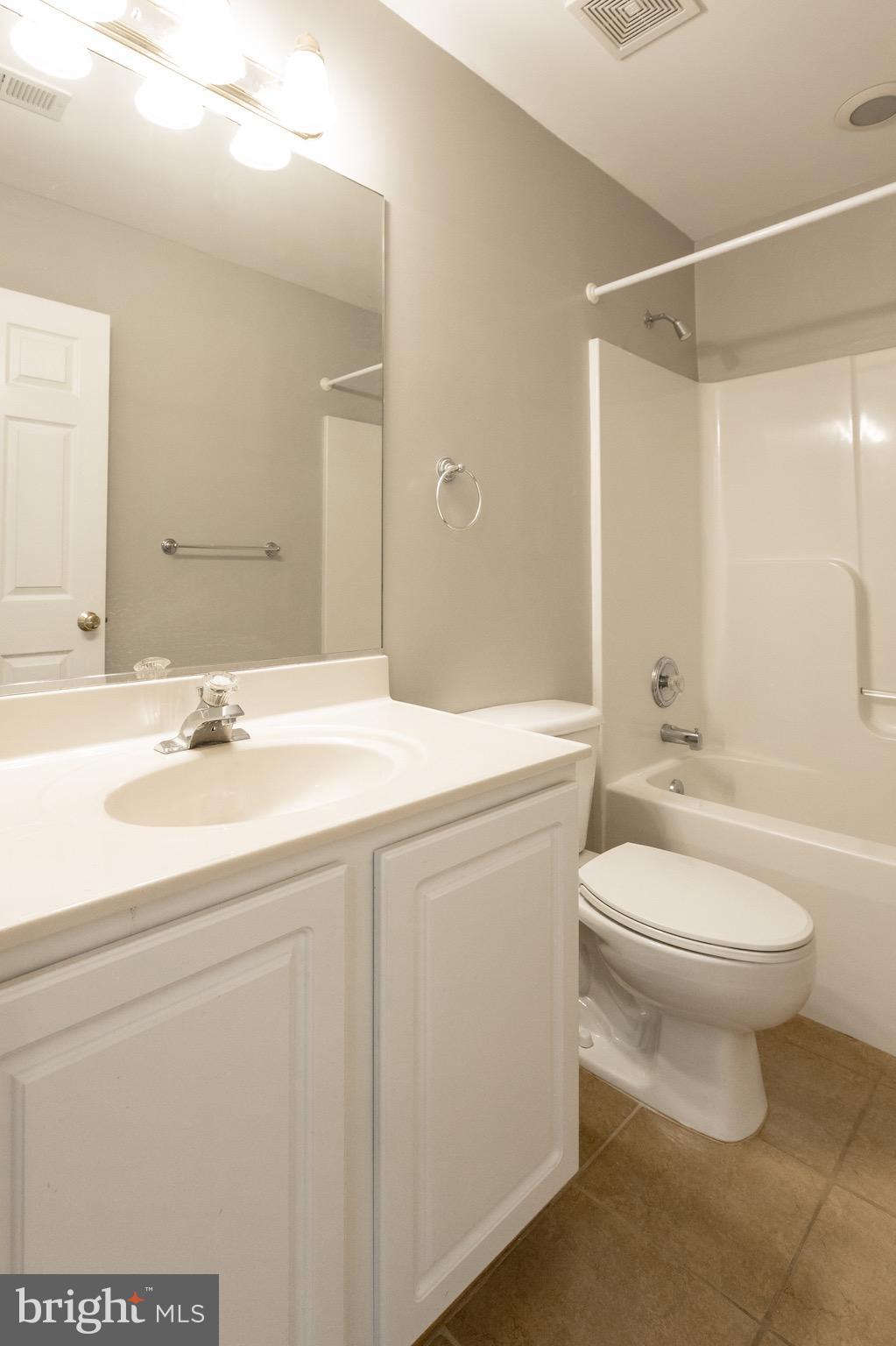 BROOKSTONE - Residential Lease