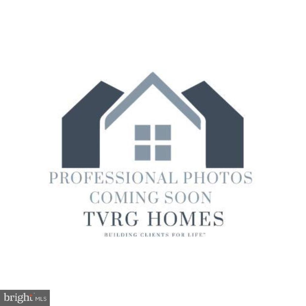 Photo of 5043 Cliffhaven Drive, ANNANDALE, VA 22003 (MLS # VAFX2302218)