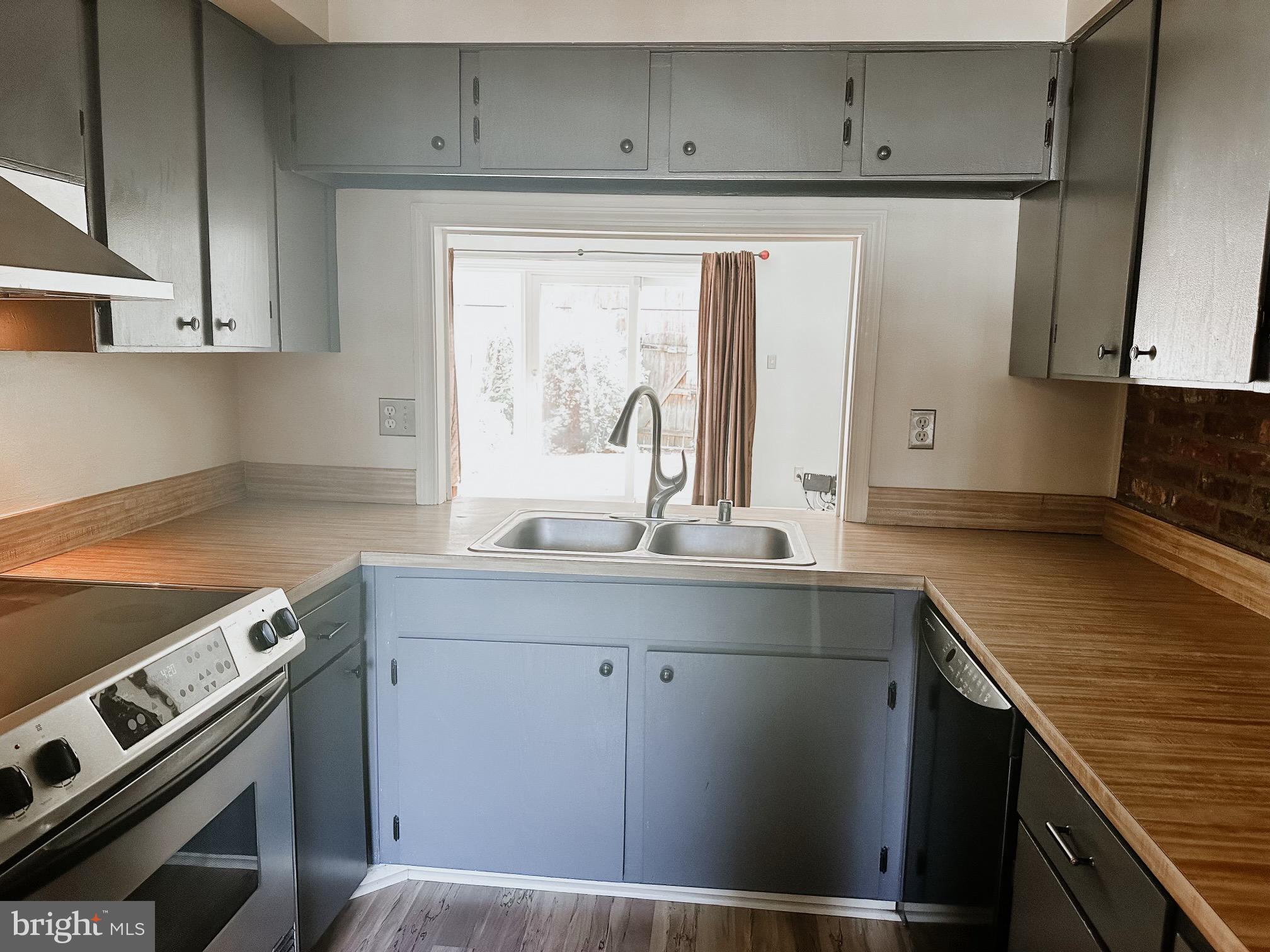 CARDINAL FOREST - Residential Lease