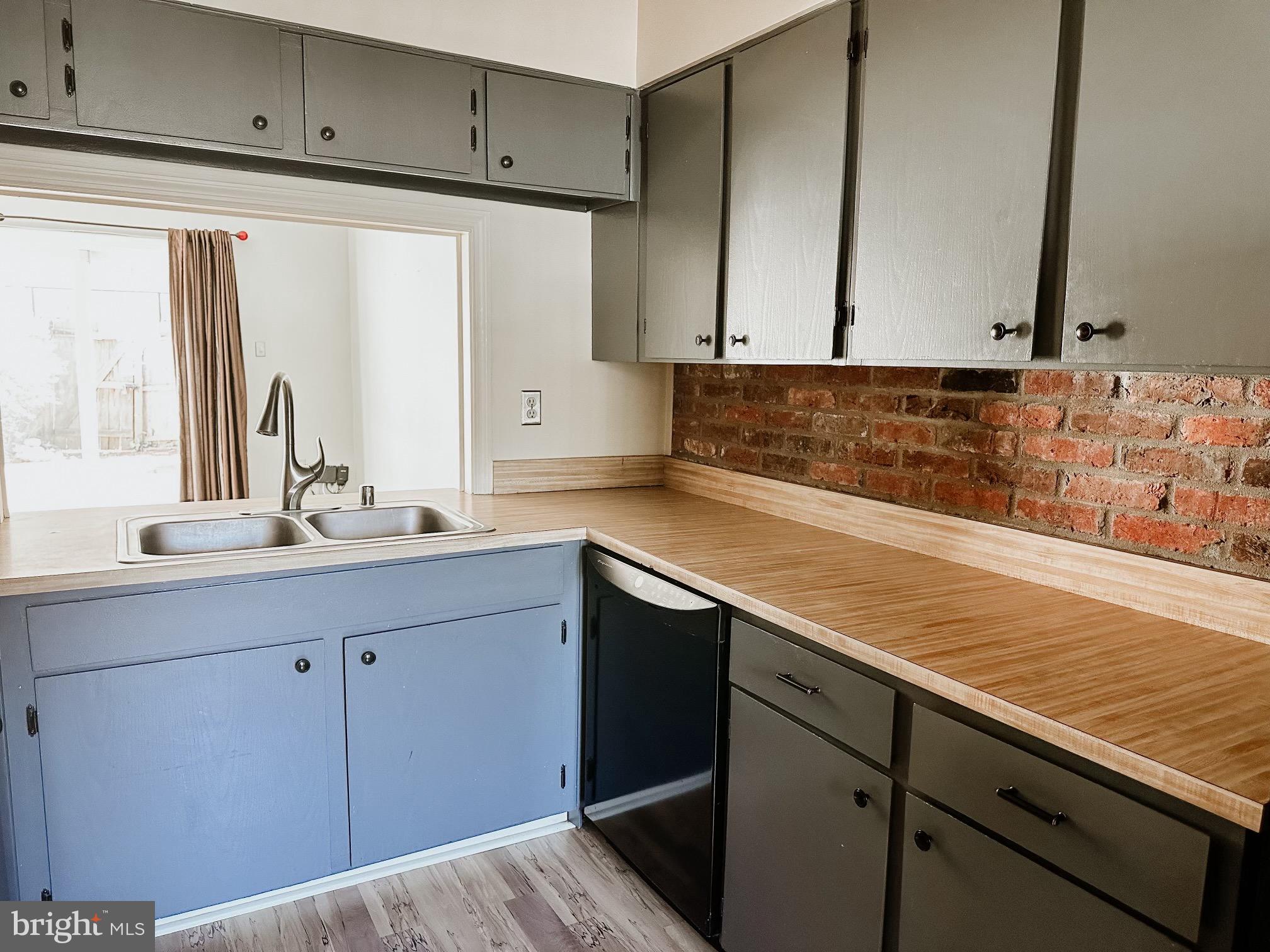 CARDINAL FOREST - Residential Lease