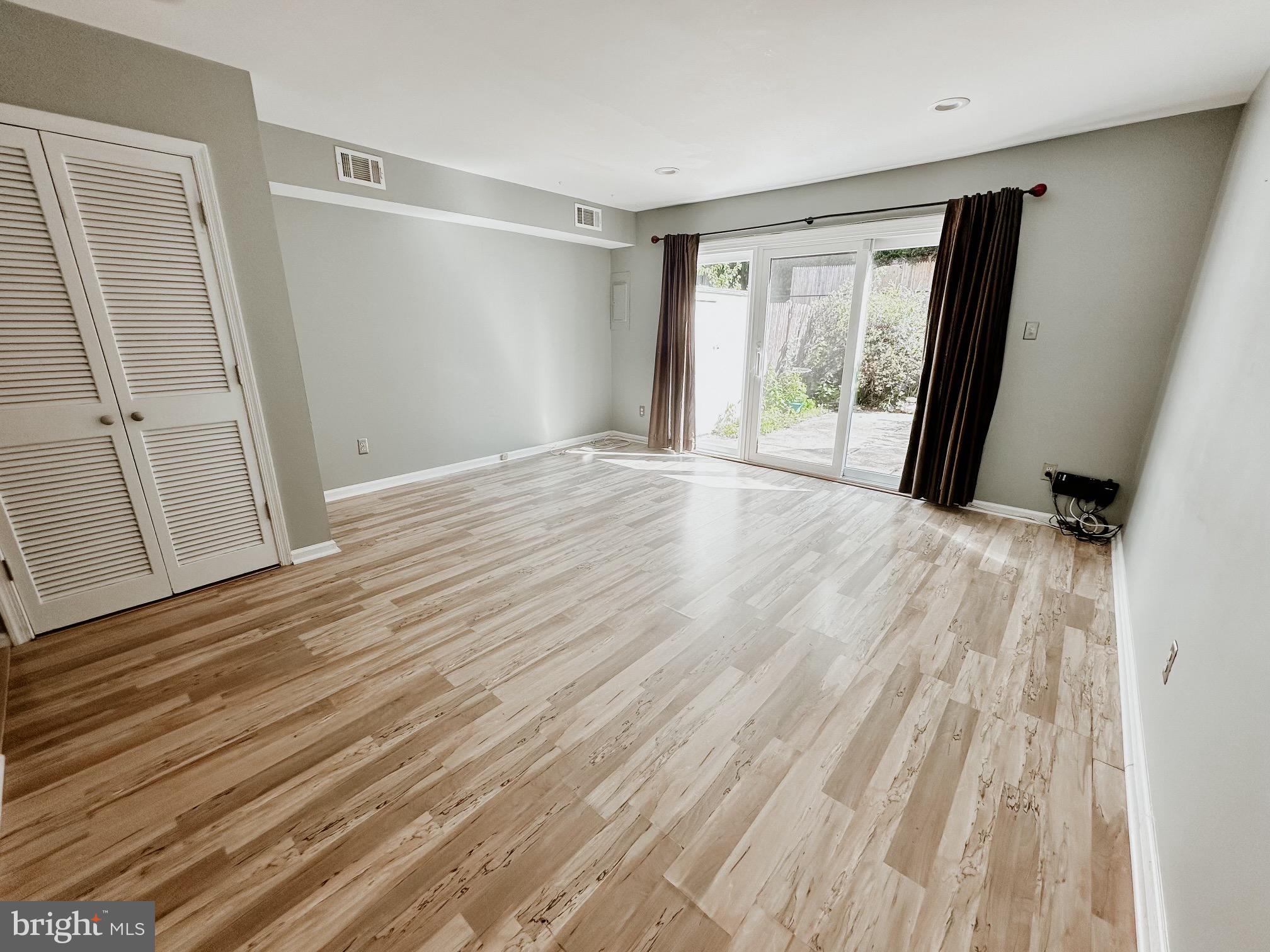 CARDINAL FOREST - Residential Lease