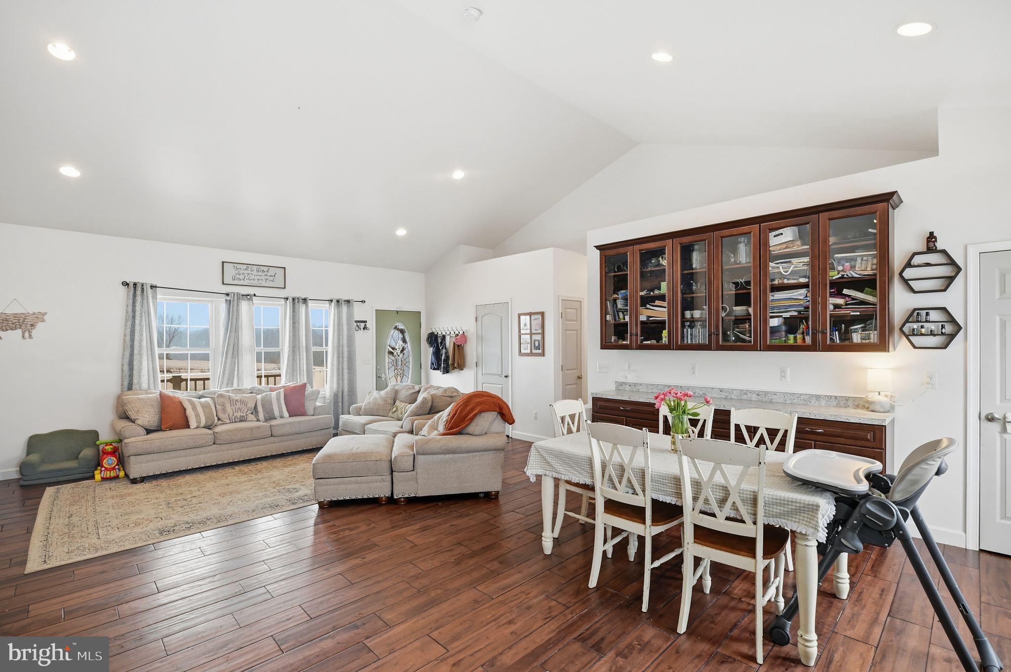 HAZEL RIVER - Residential