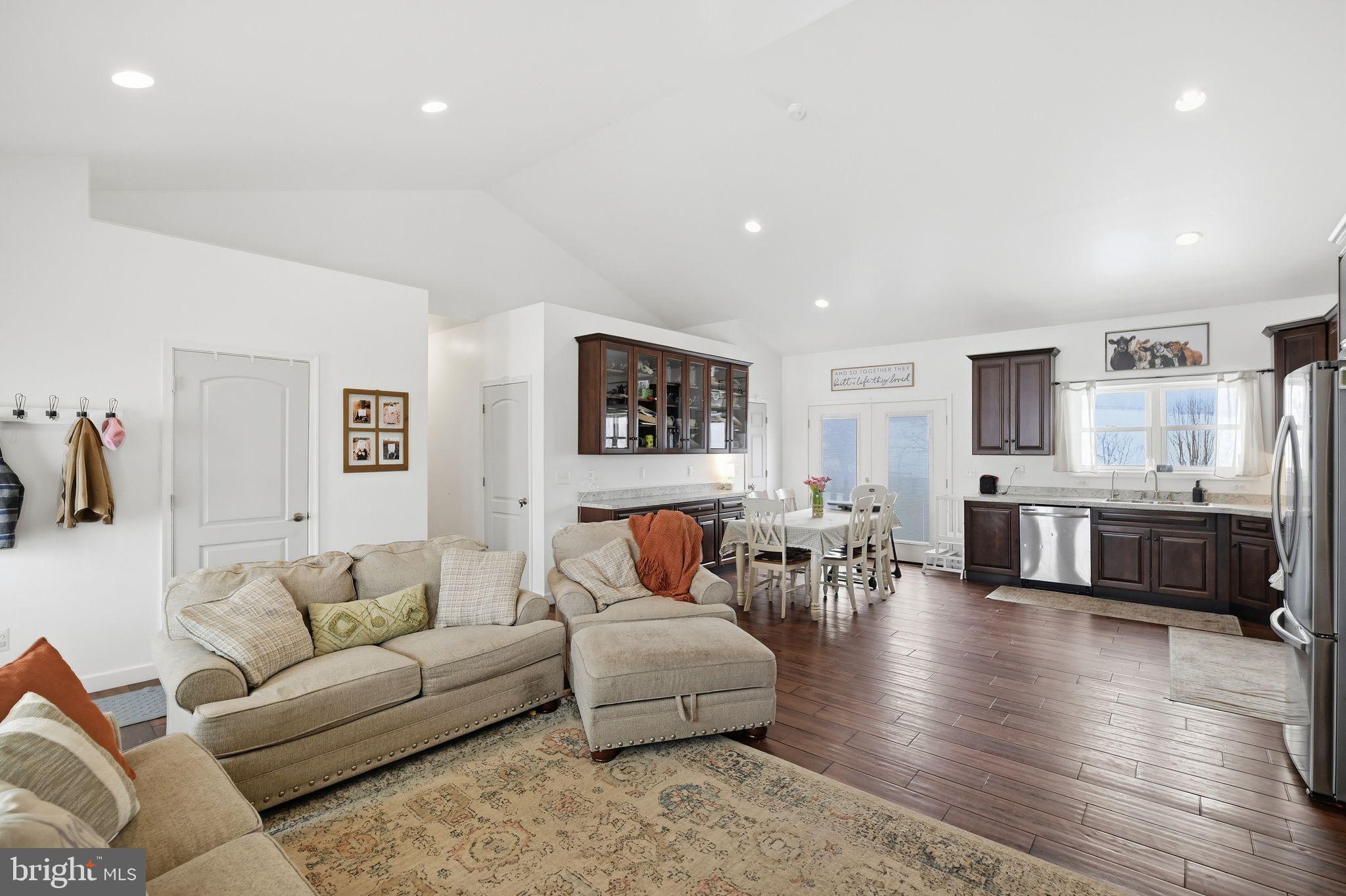 HAZEL RIVER - Residential