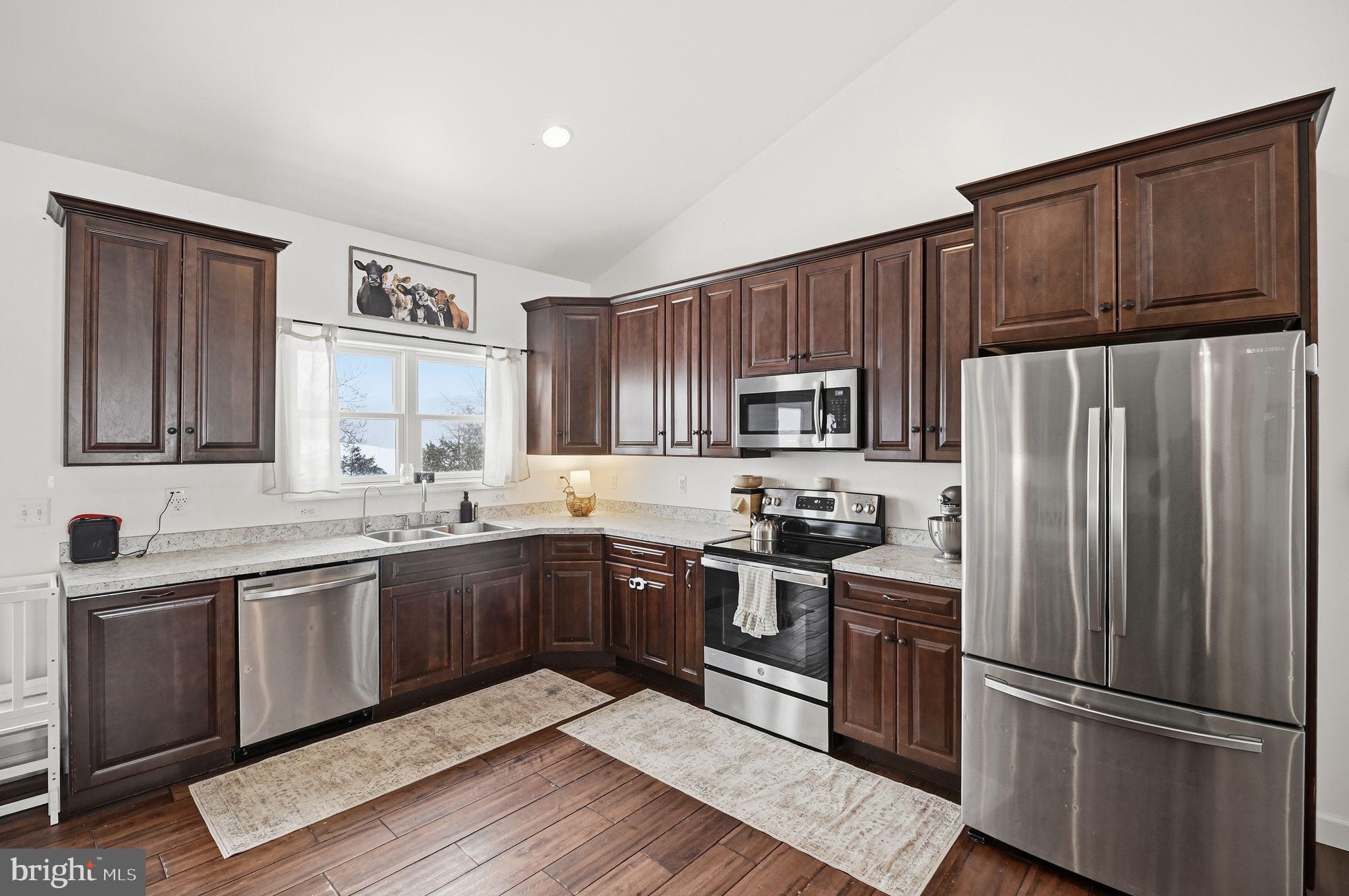 HAZEL RIVER - Residential