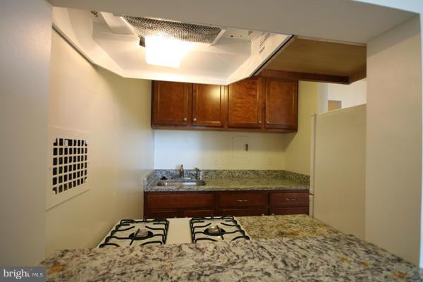 AMERICANA CENTRE - Residential Lease