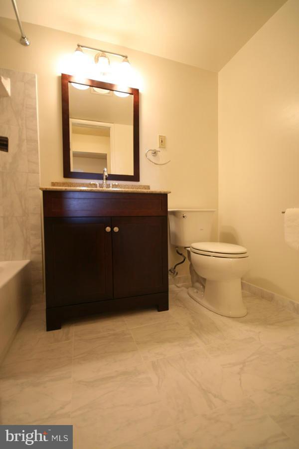 AMERICANA CENTRE - Residential Lease