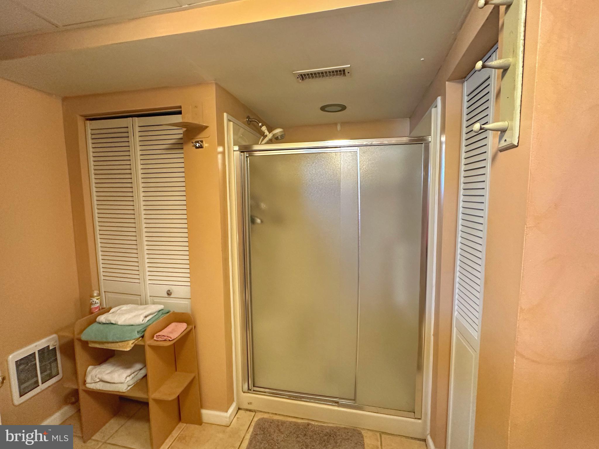 HARBOUR OAKS - Residential