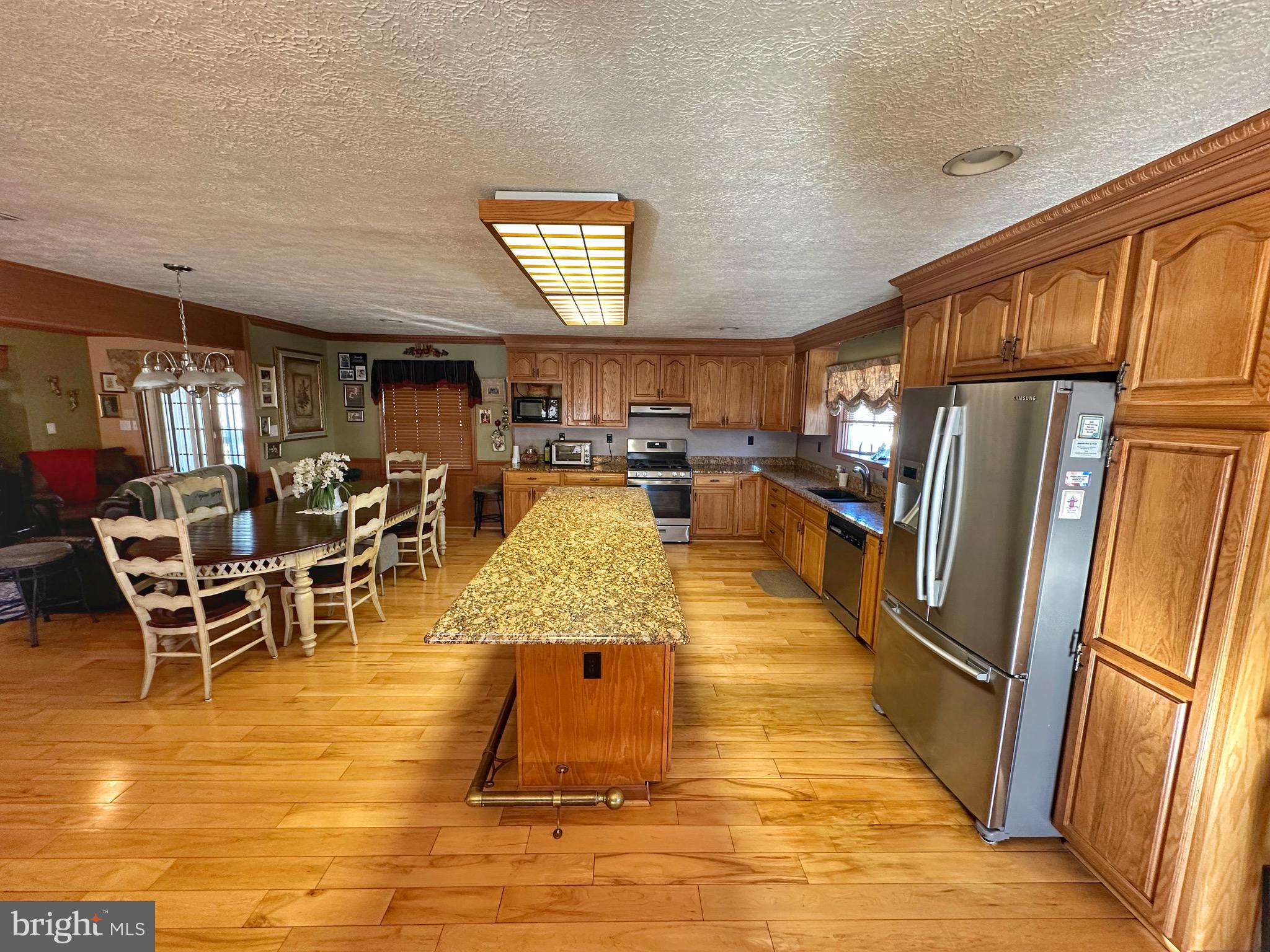 HARBOUR OAKS - Residential