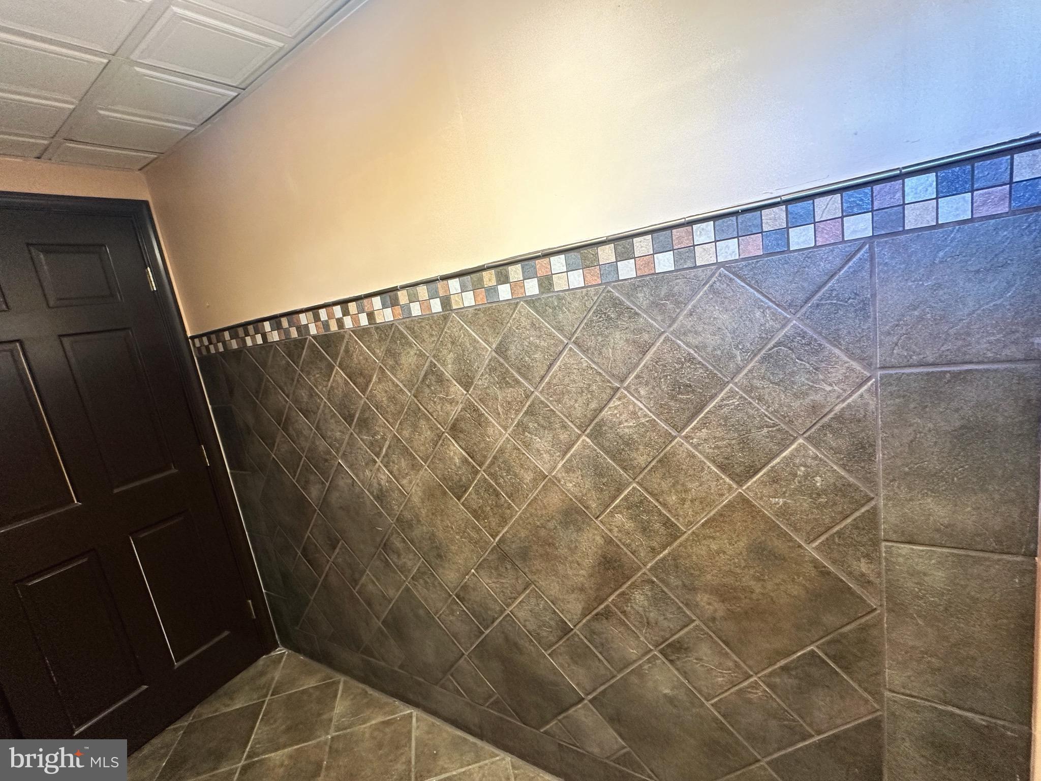 HARBOUR OAKS - Residential