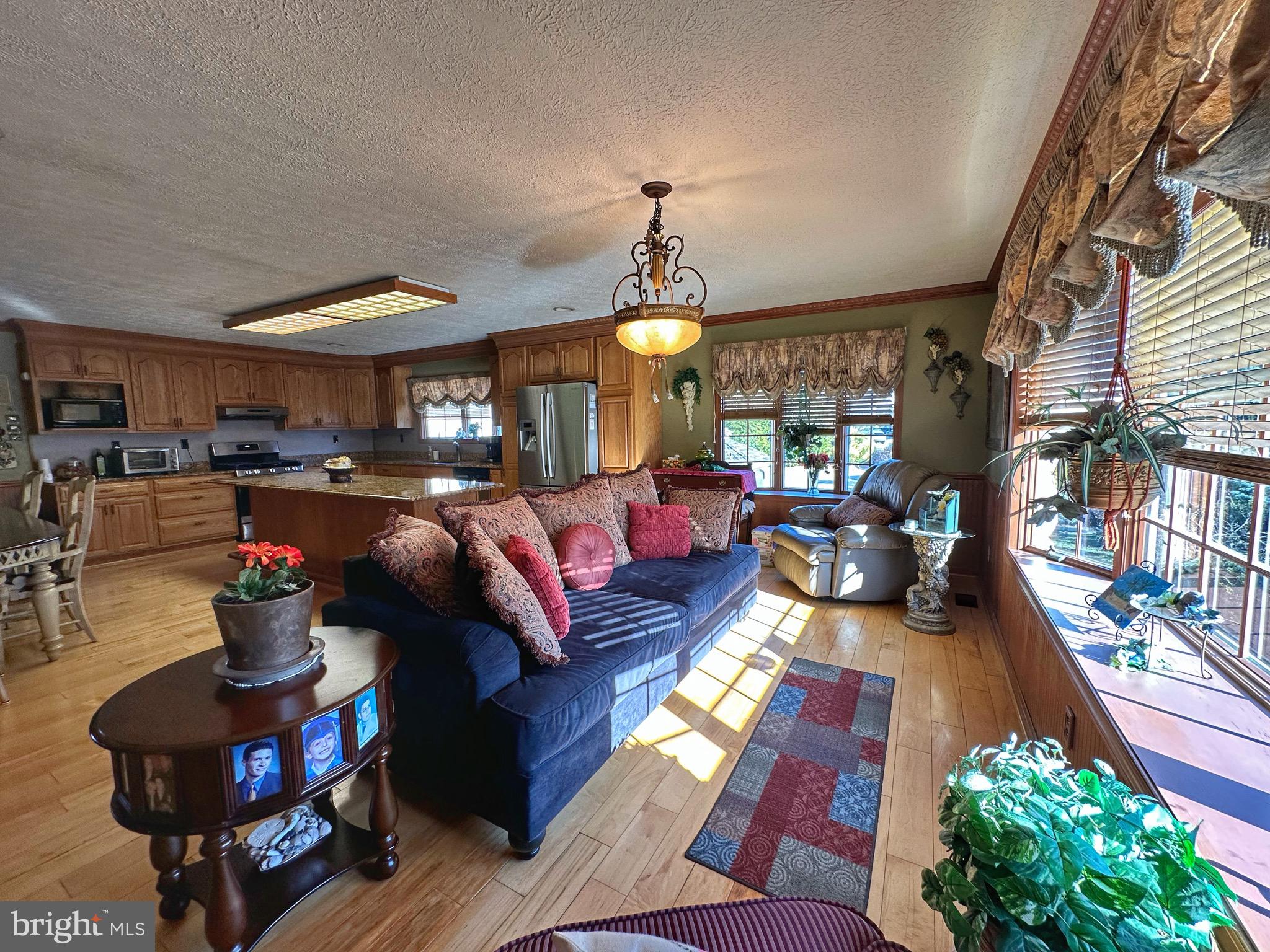 HARBOUR OAKS - Residential