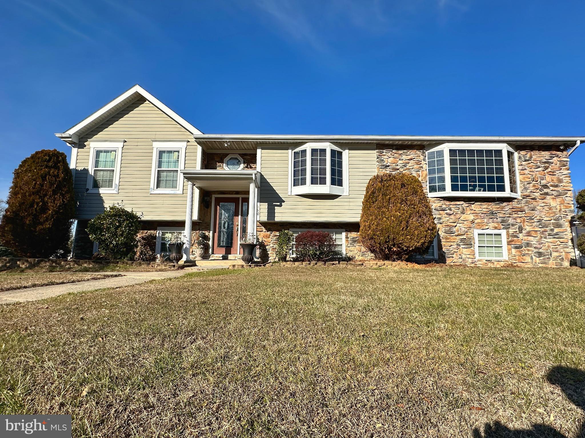 HARBOUR OAKS - Residential