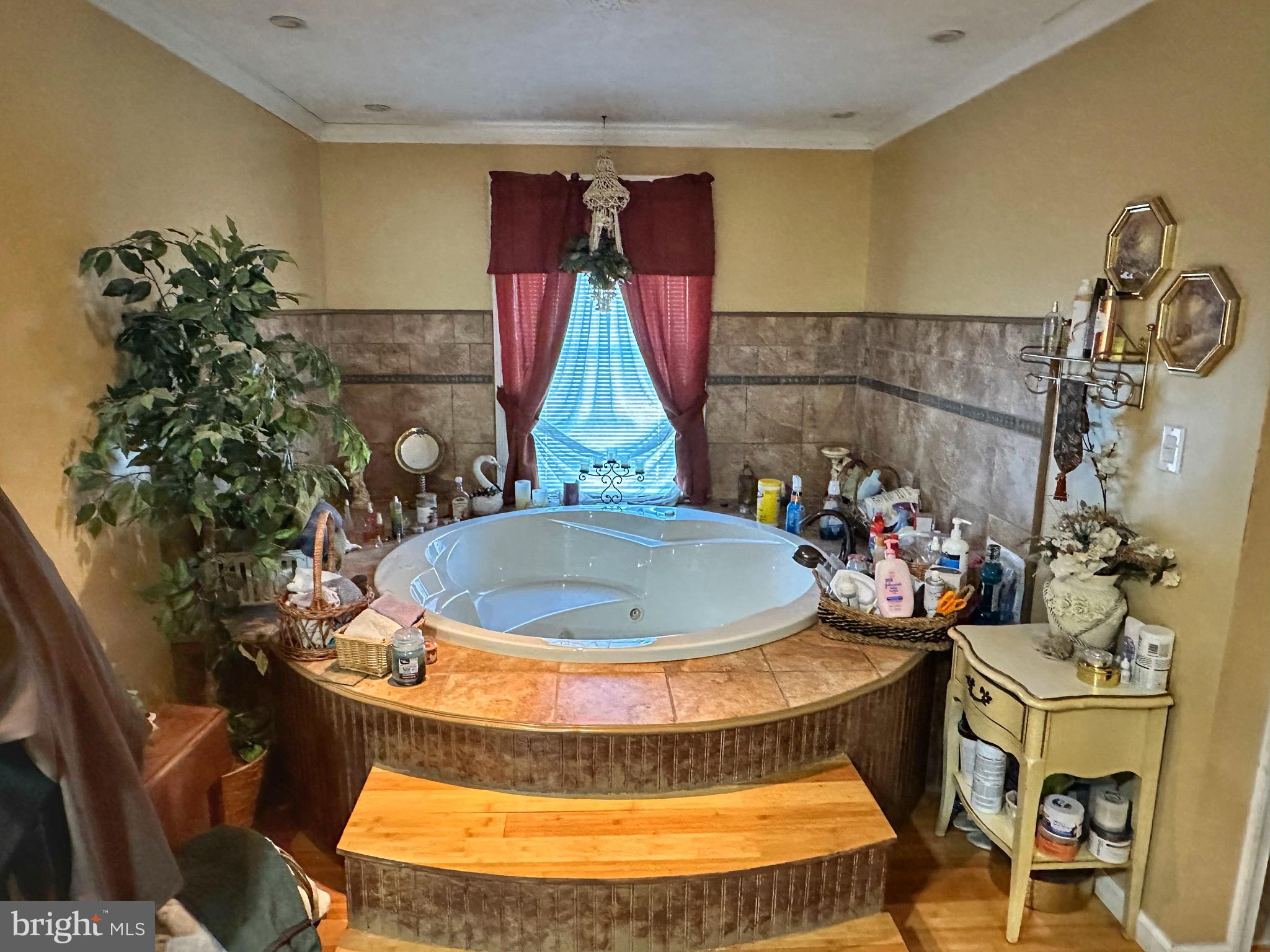 HARBOUR OAKS - Residential