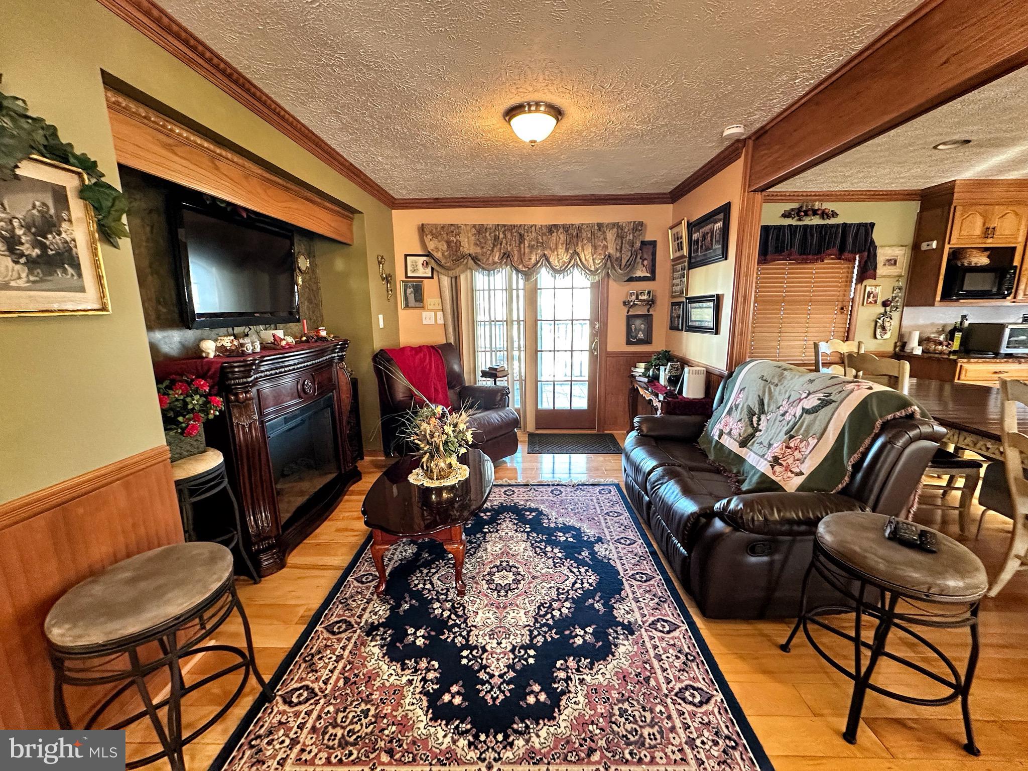 HARBOUR OAKS - Residential