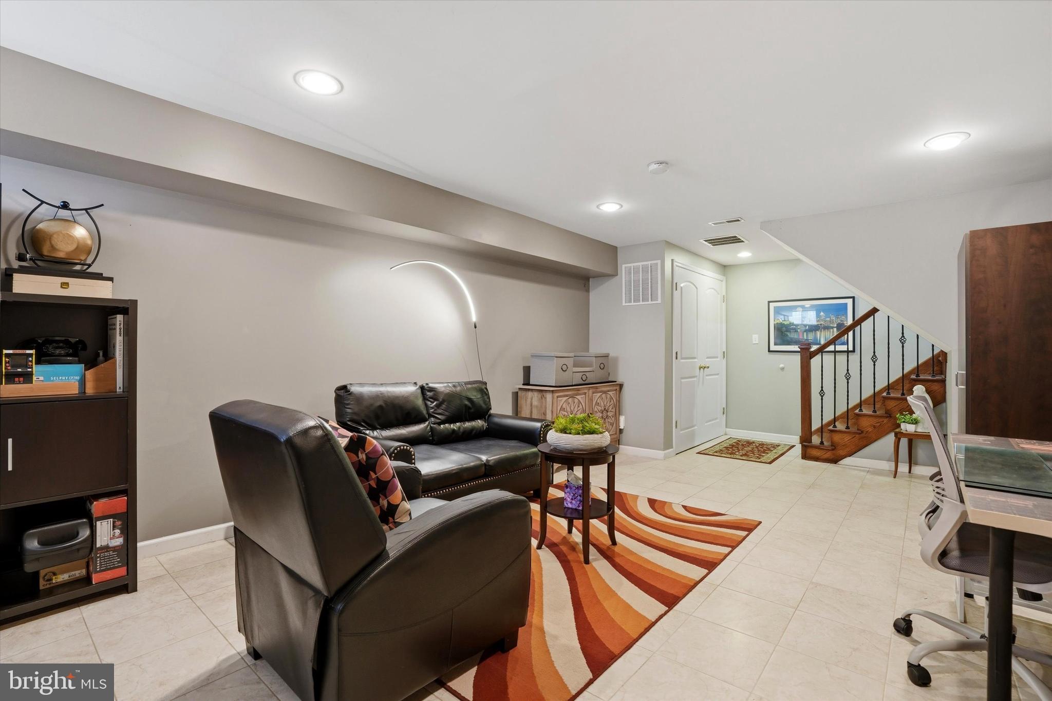 GRADUATE HOSPITAL - Residential