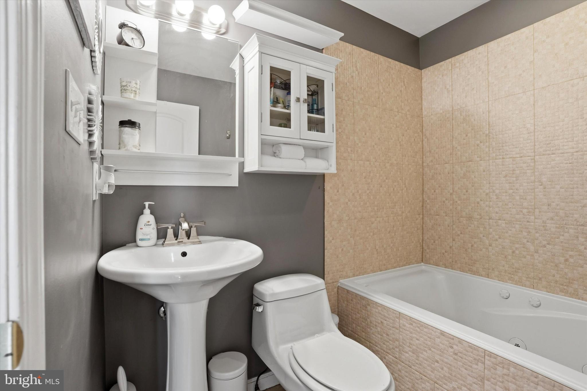 GRADUATE HOSPITAL - Residential