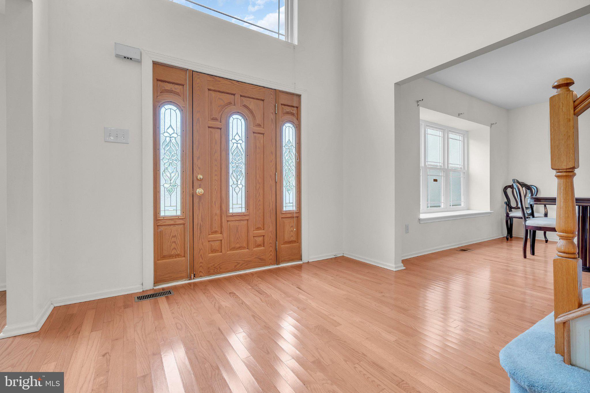 1125 DEER RUN COURT
