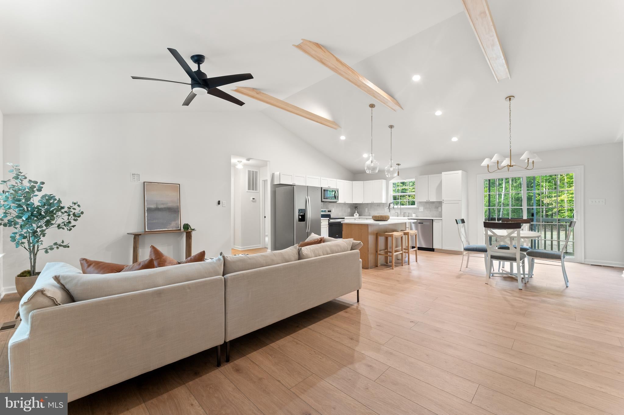 10901 CARLTON DRIVE