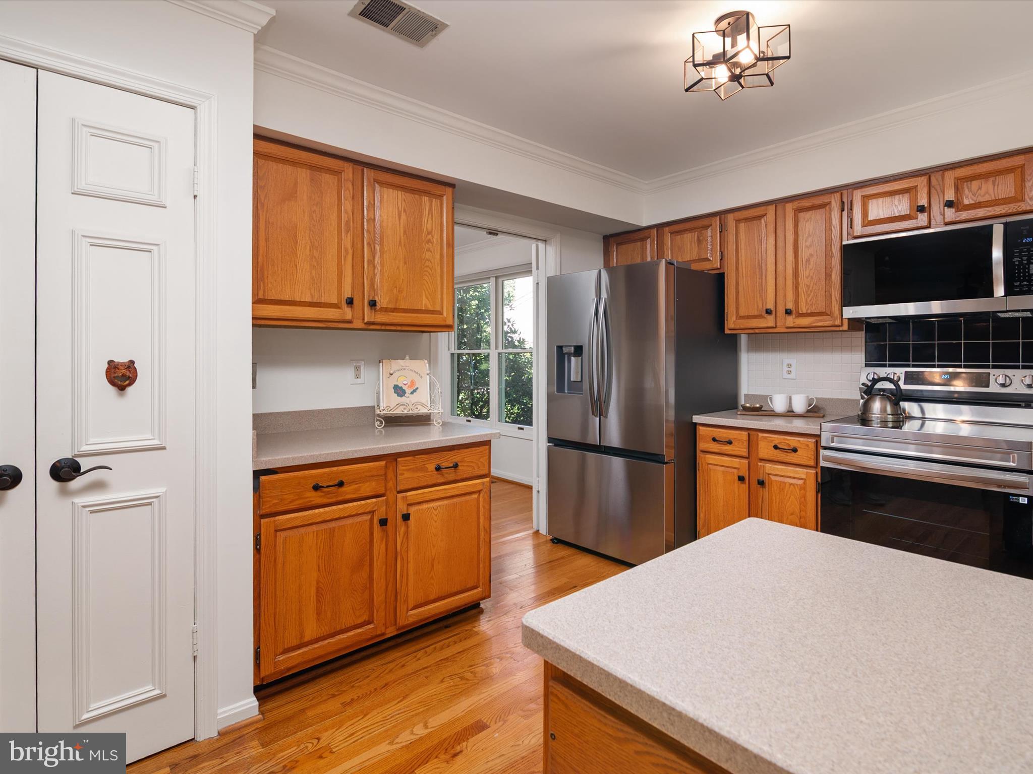 BURLEIGH MANOR - Residential