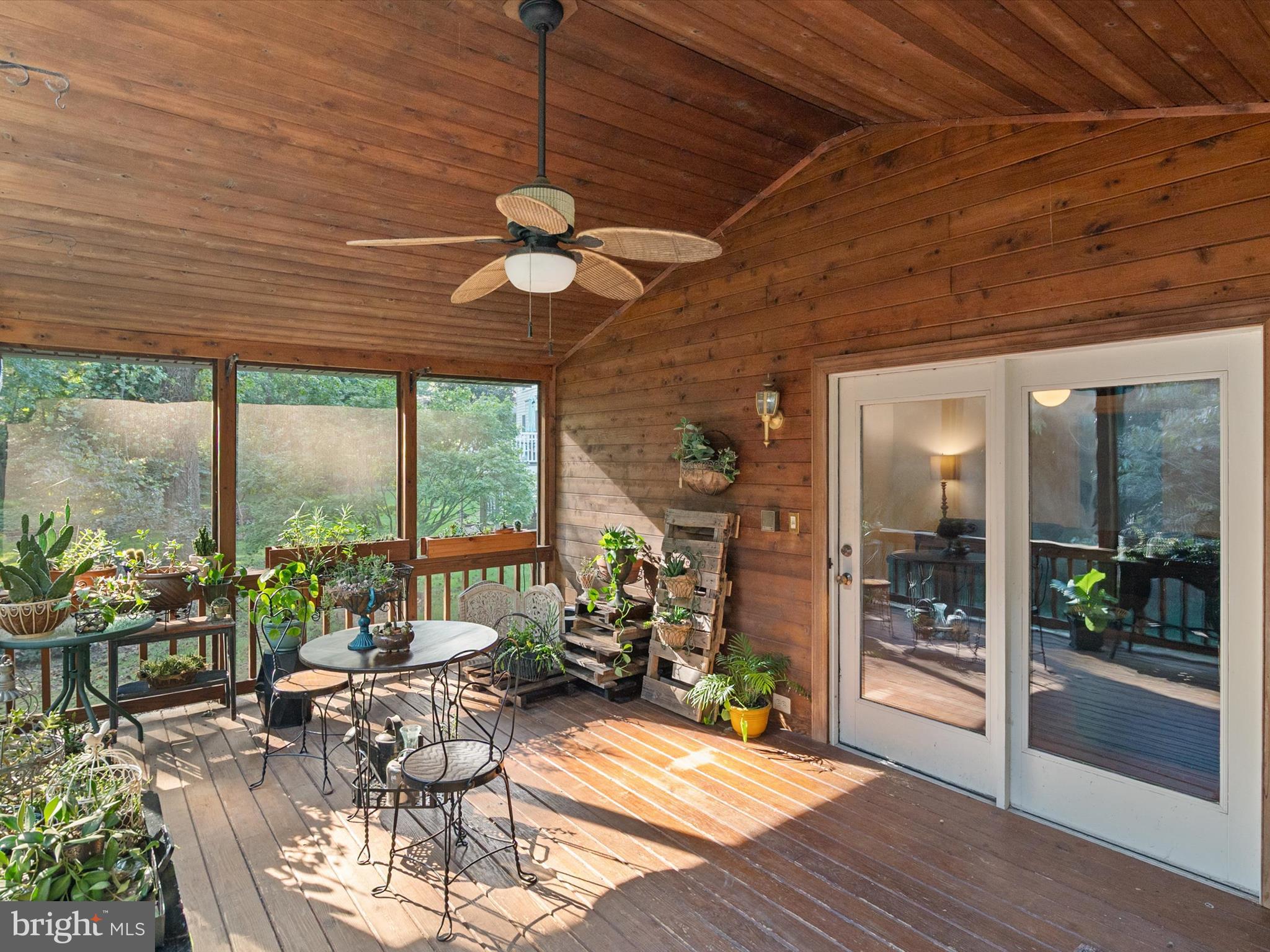 BURLEIGH MANOR - Residential