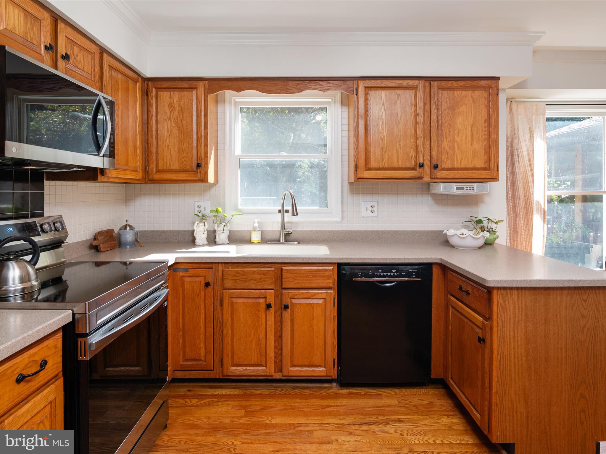 BURLEIGH MANOR - Residential