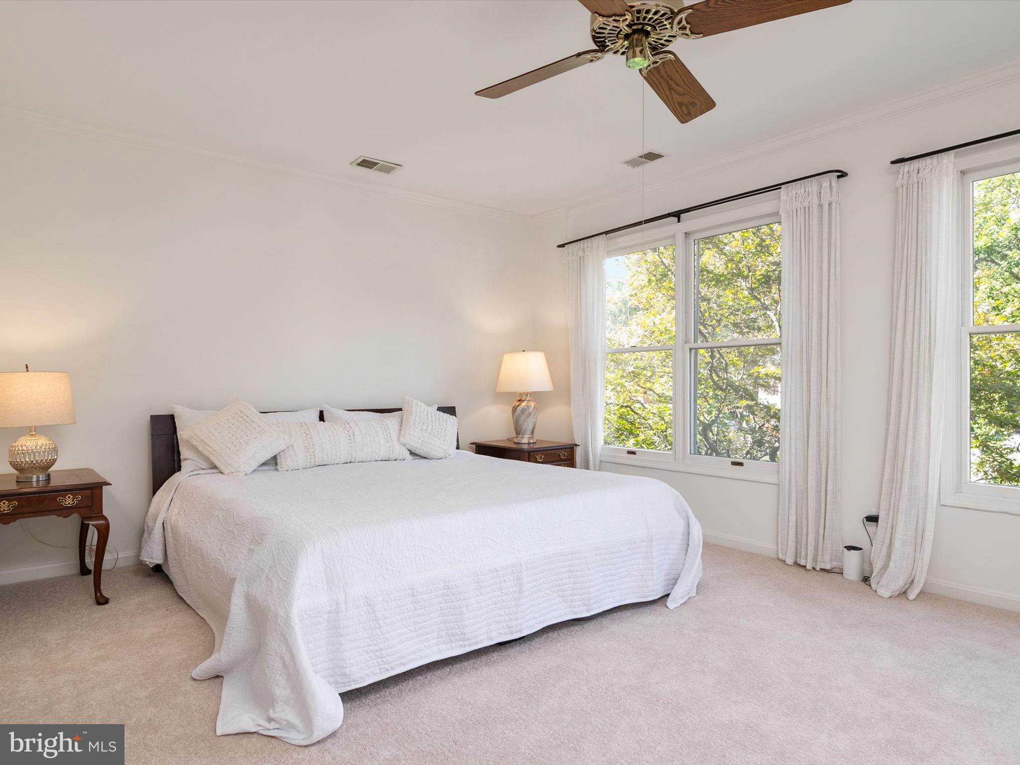 BURLEIGH MANOR - Residential