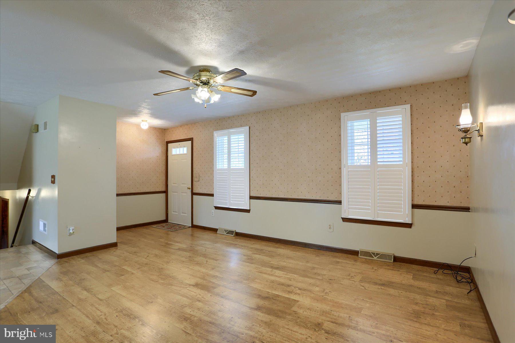 SOUTH LONDONDERRY - Residential