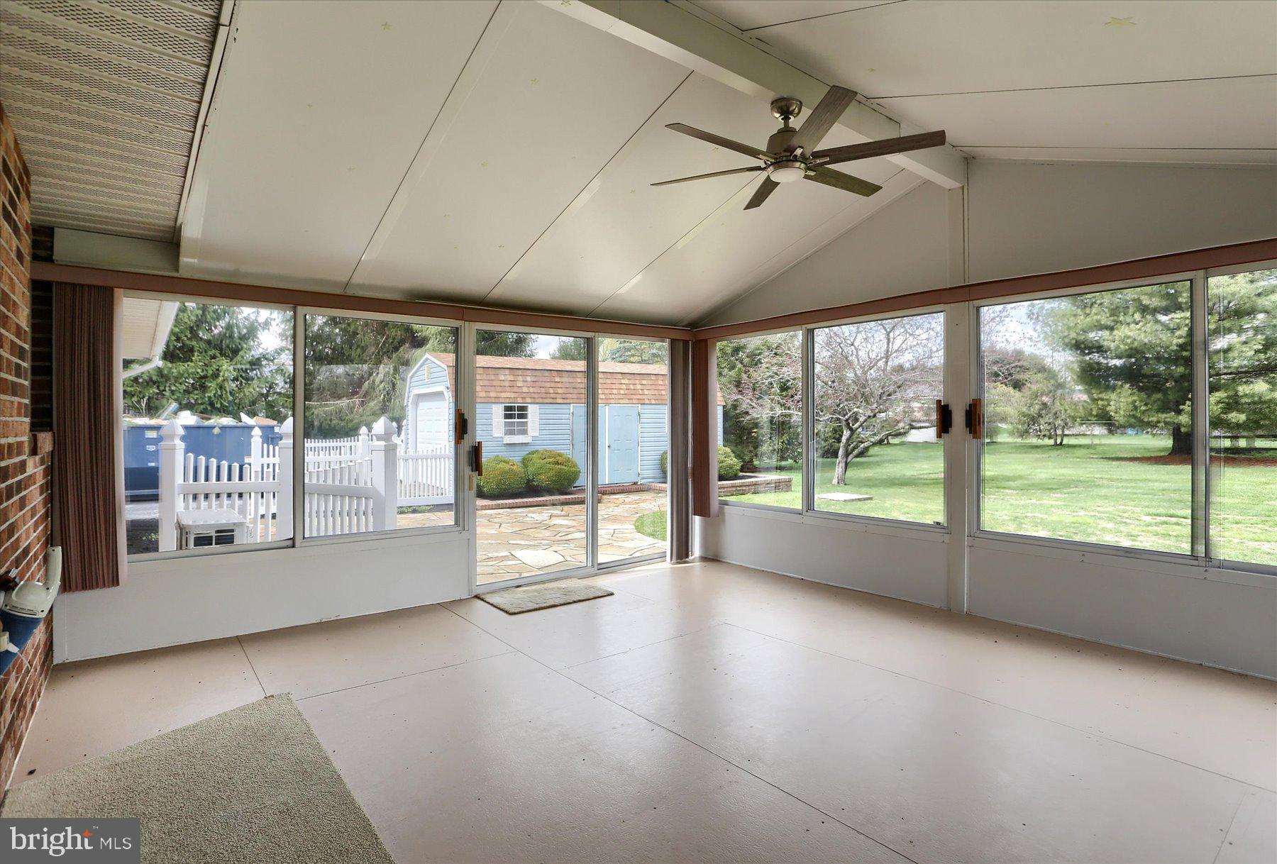 SOUTH LONDONDERRY - Residential