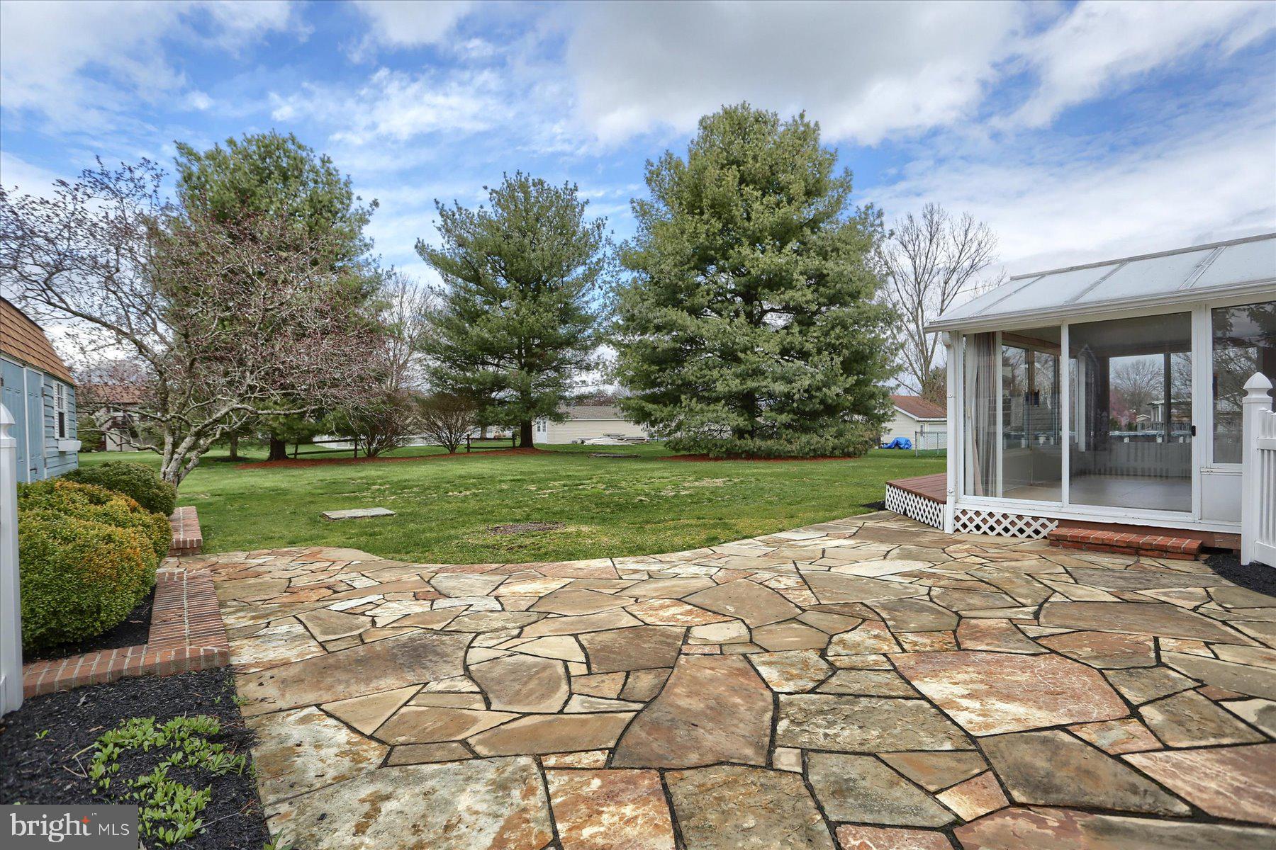 SOUTH LONDONDERRY - Residential