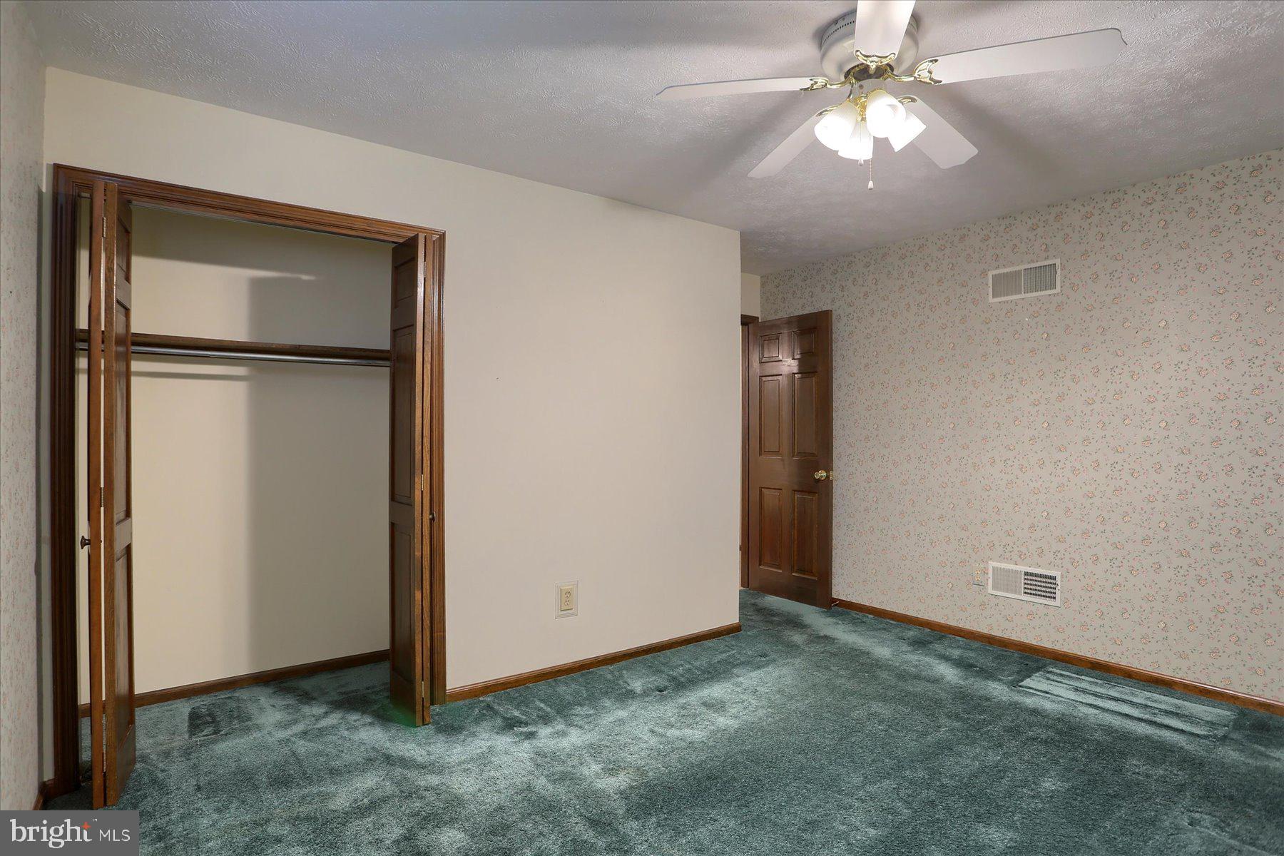 SOUTH LONDONDERRY - Residential