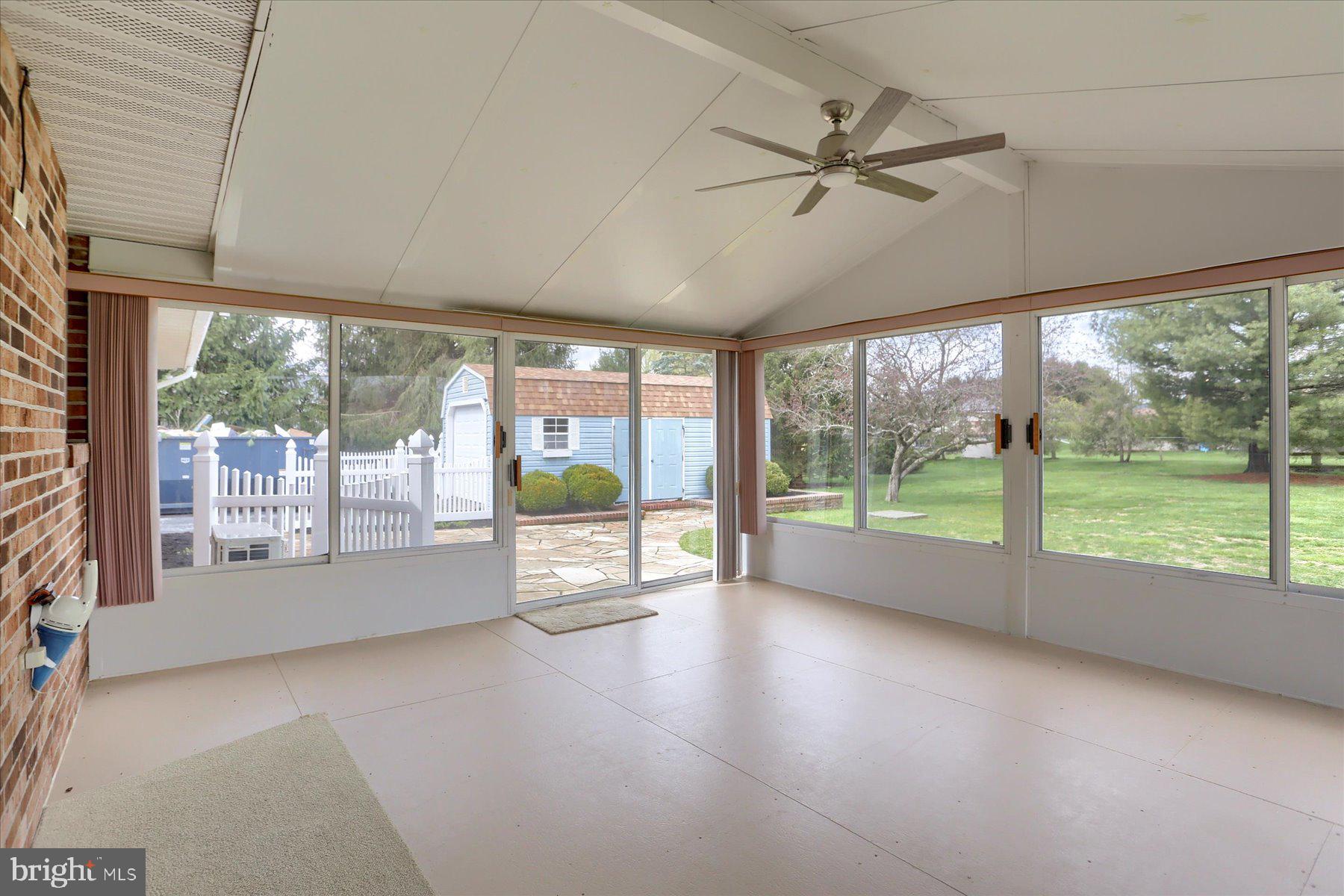 SOUTH LONDONDERRY - Residential