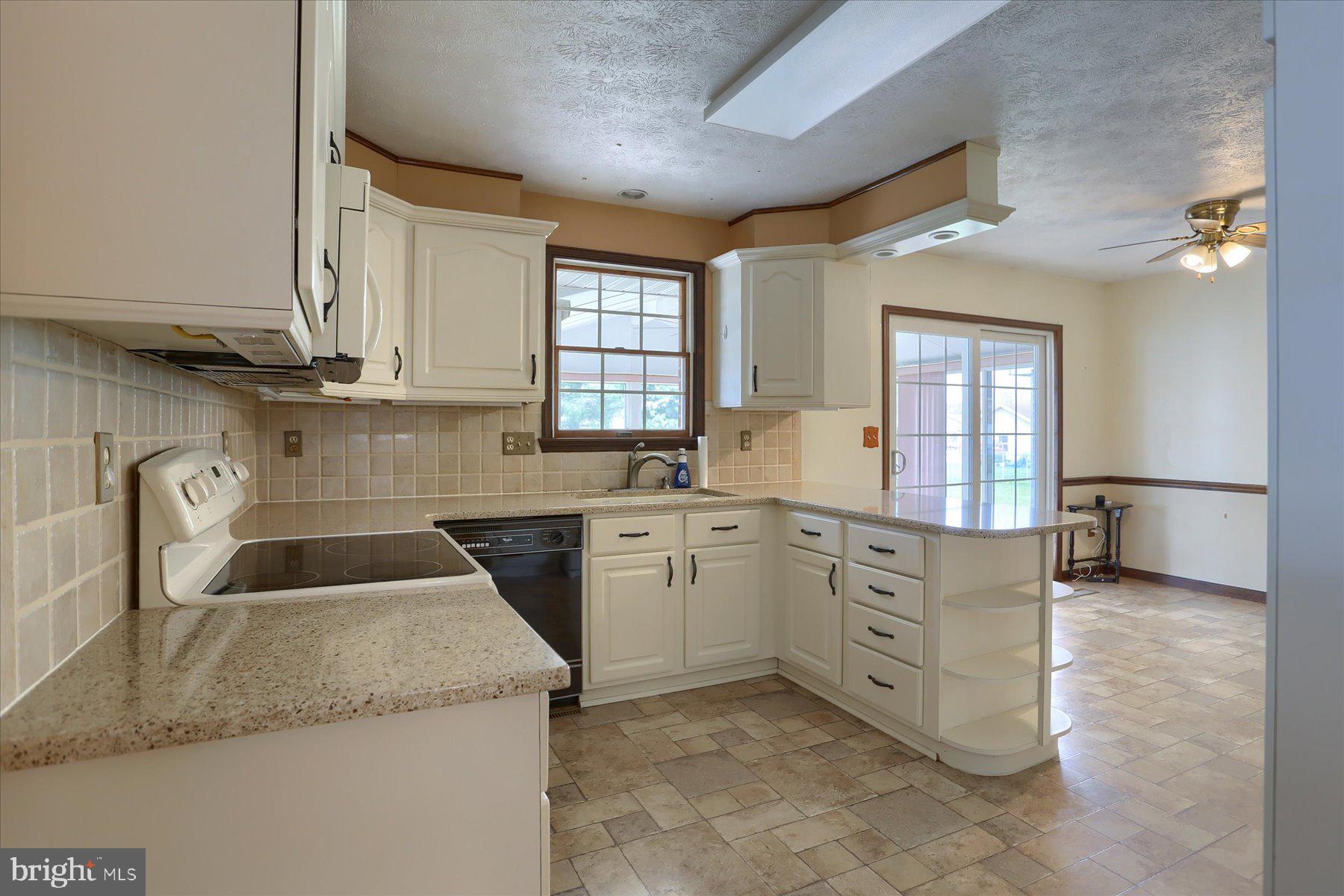 SOUTH LONDONDERRY - Residential