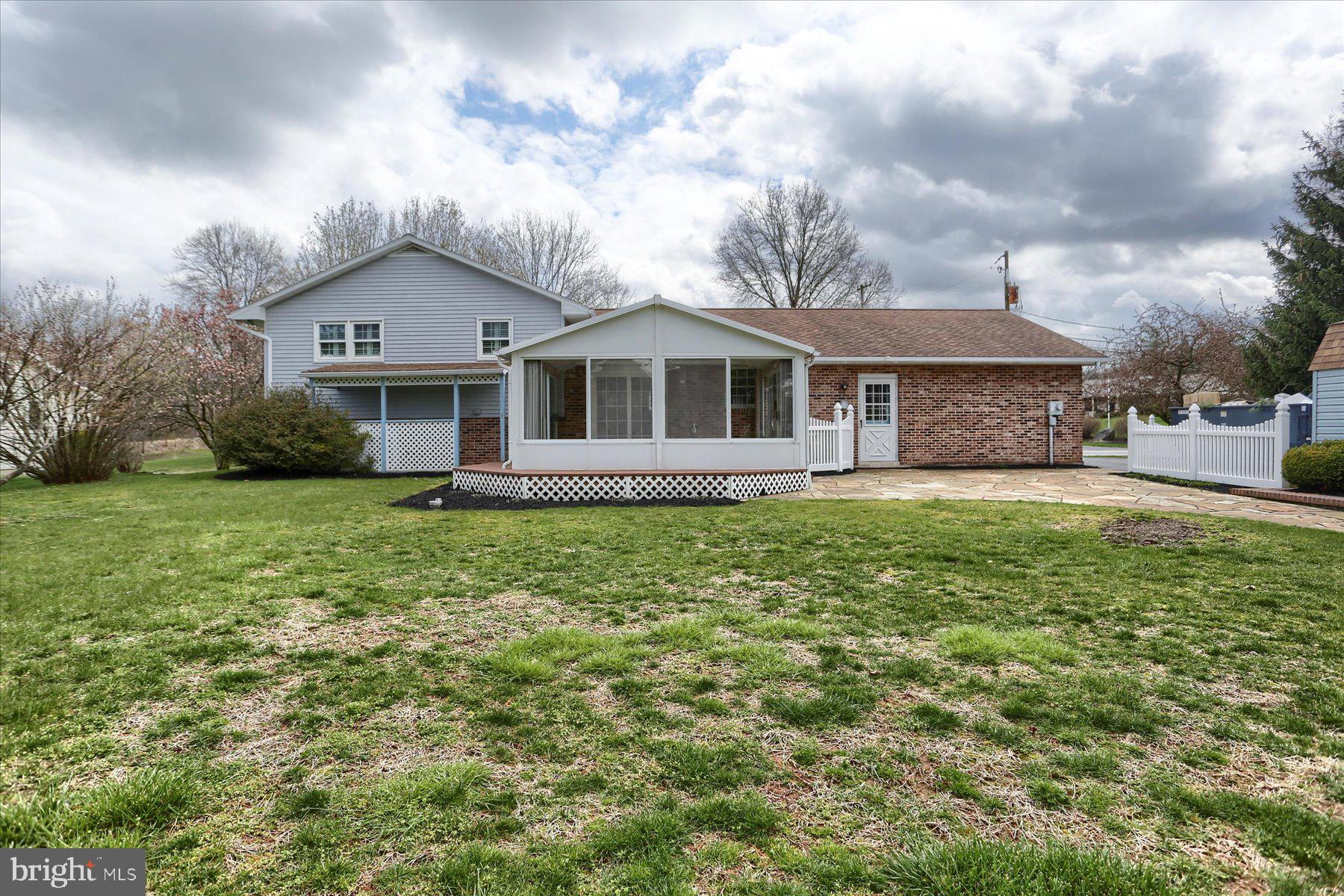 SOUTH LONDONDERRY - Residential