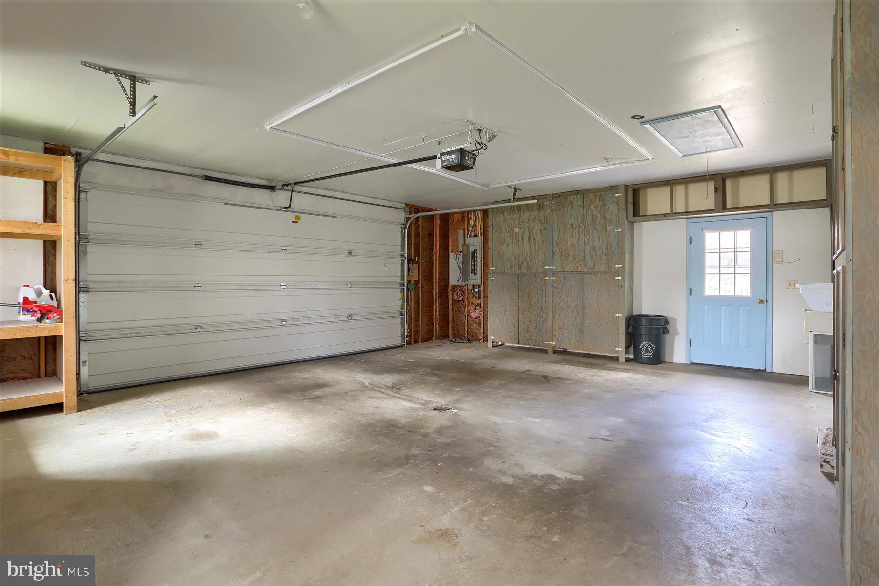 SOUTH LONDONDERRY - Residential