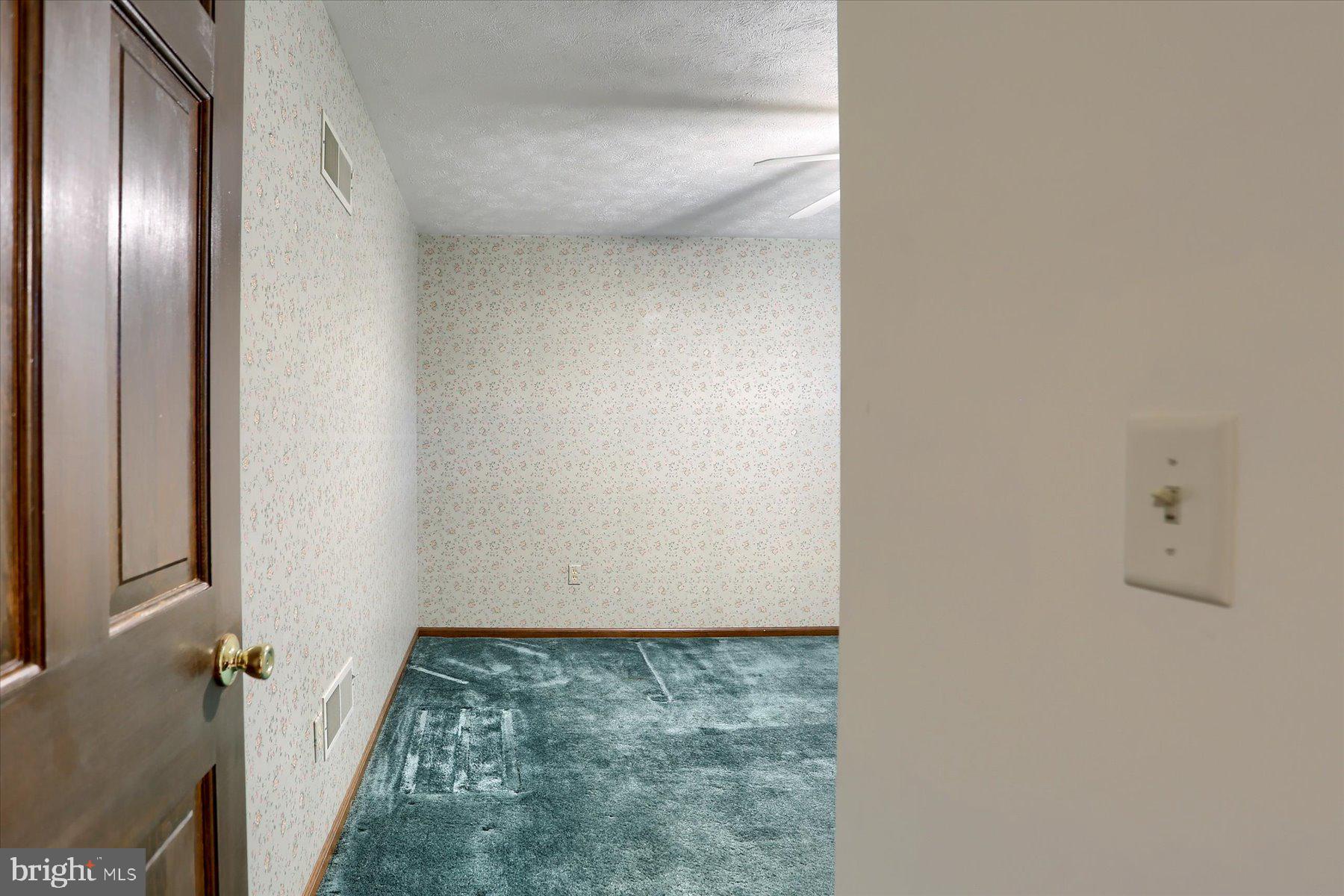 SOUTH LONDONDERRY - Residential