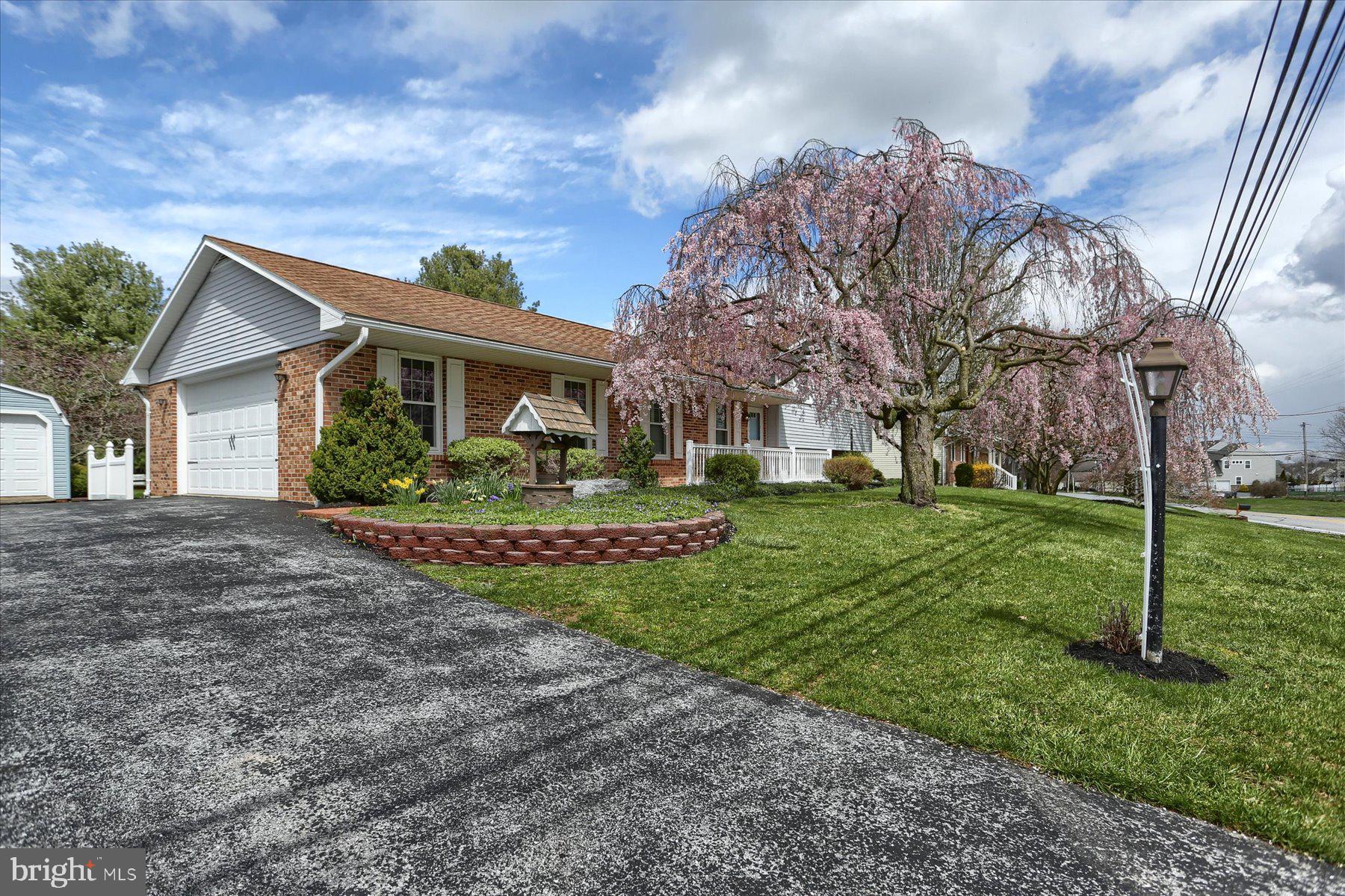 SOUTH LONDONDERRY - Residential