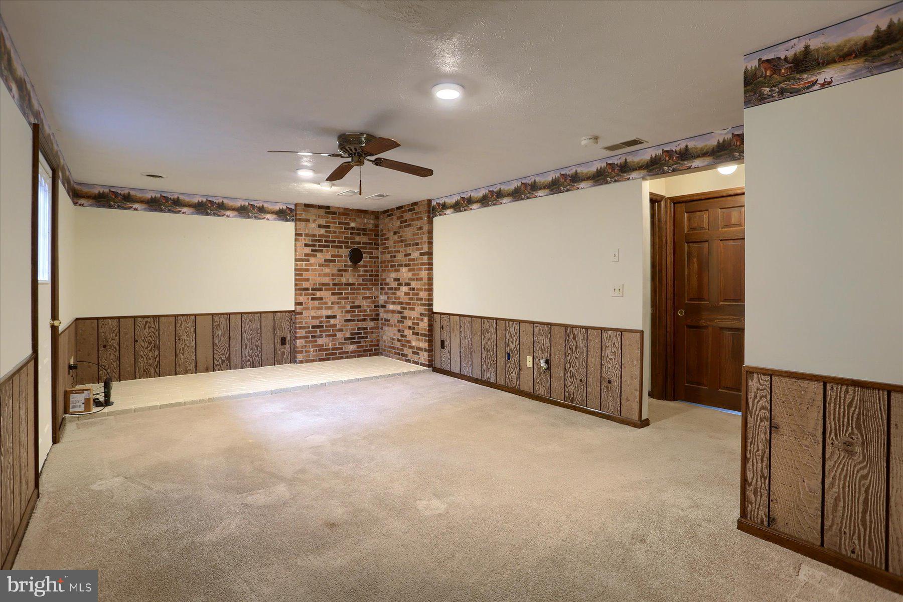 SOUTH LONDONDERRY - Residential