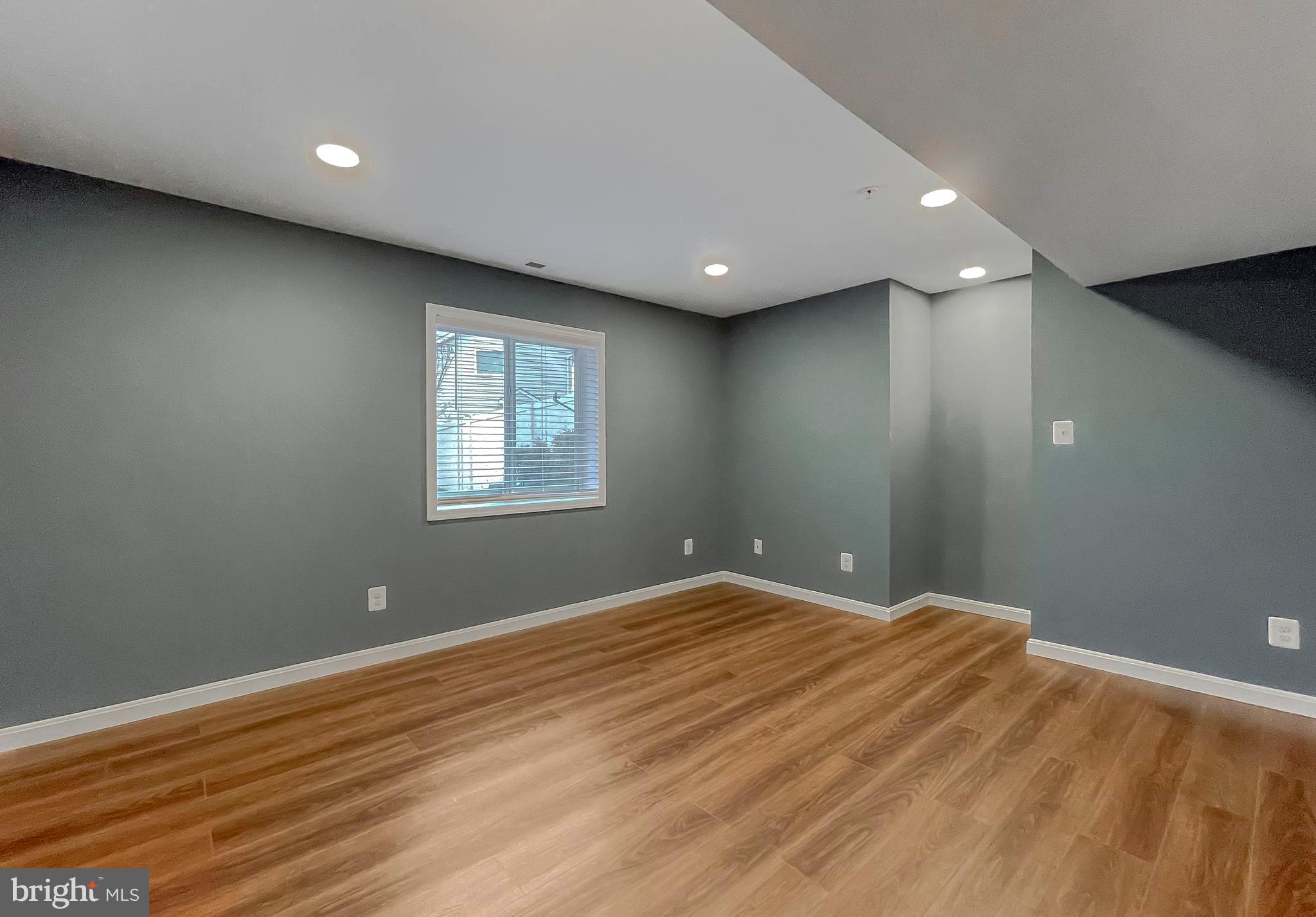 BROAD CREEK - Residential