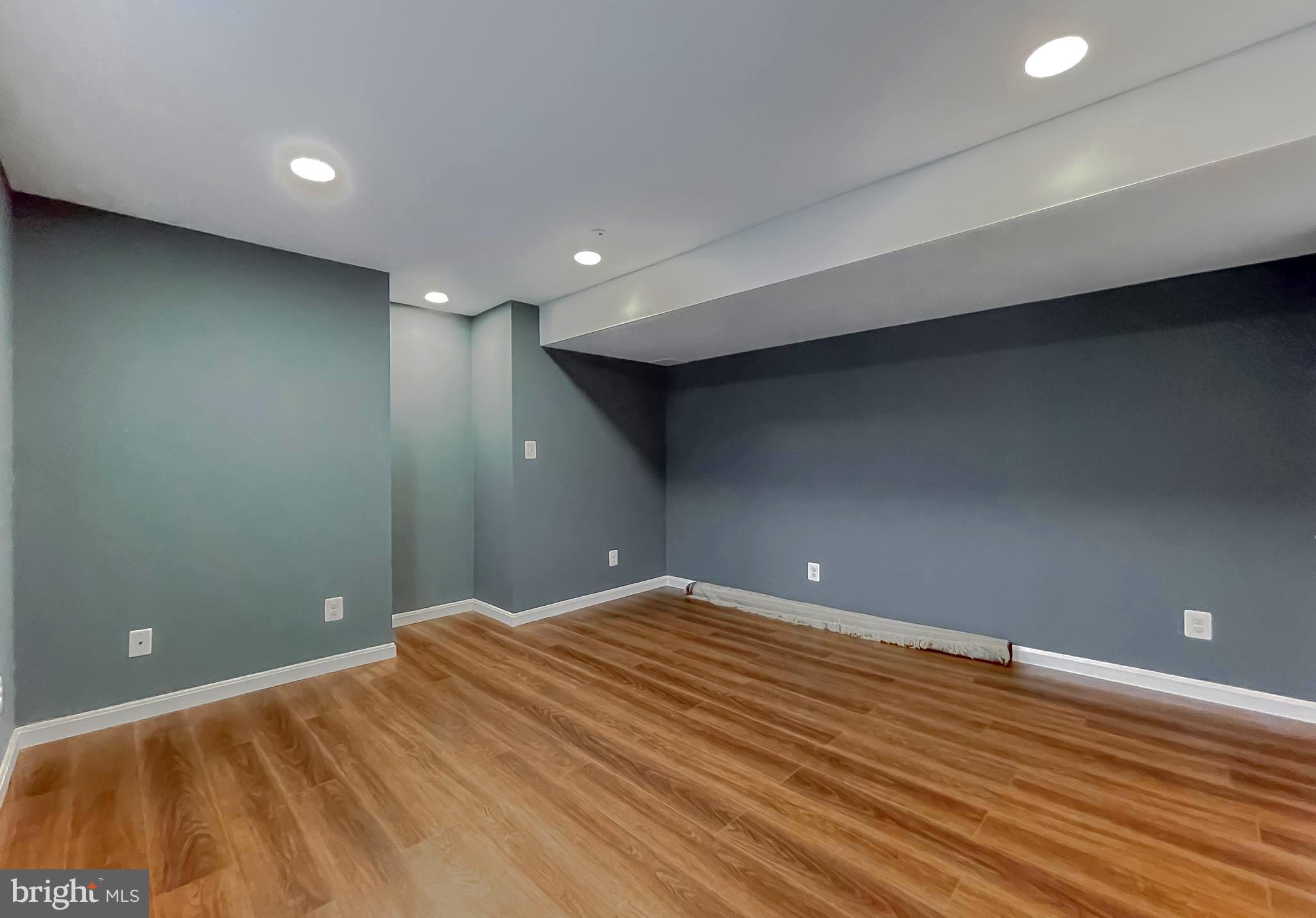 BROAD CREEK - Residential