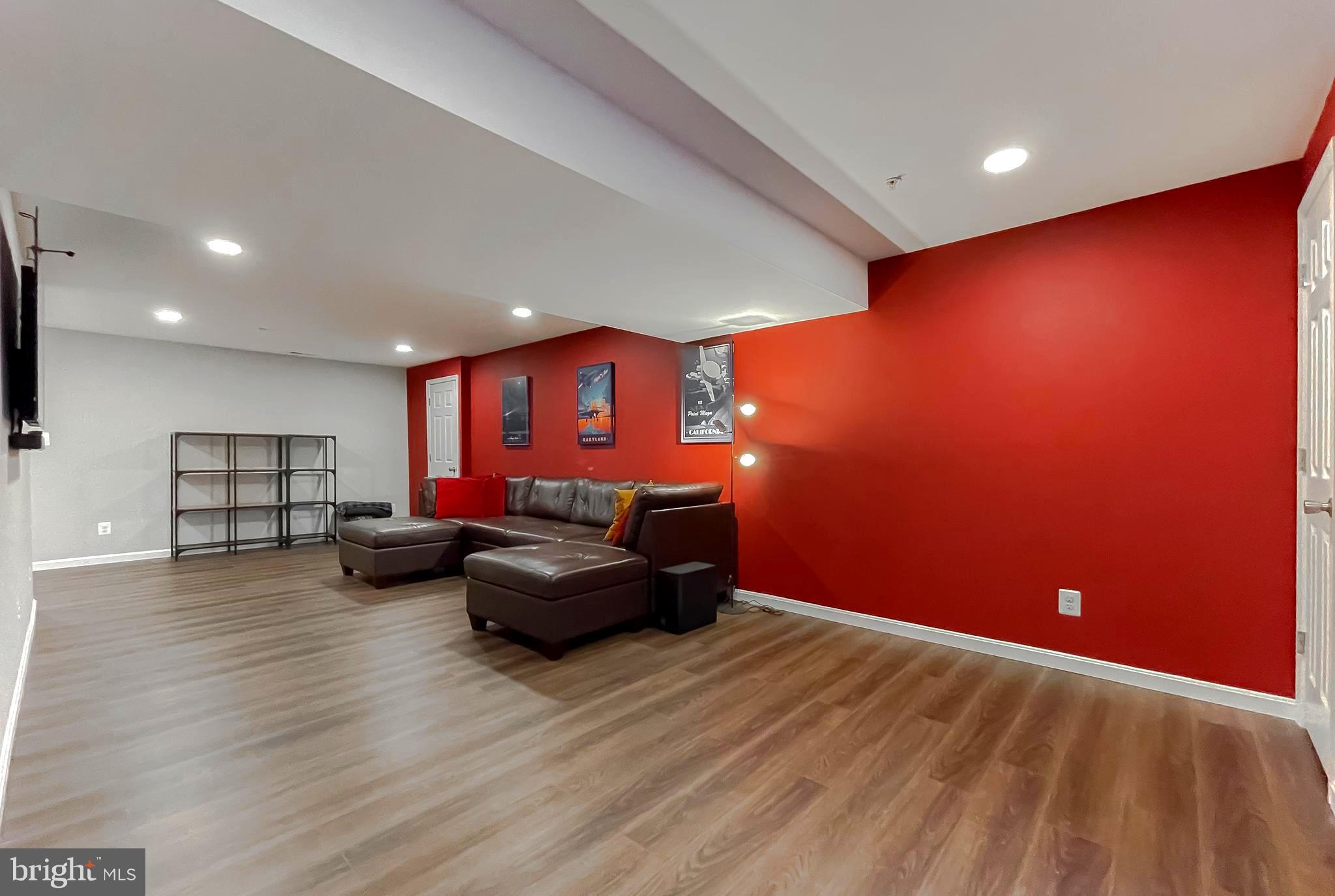 BROAD CREEK - Residential