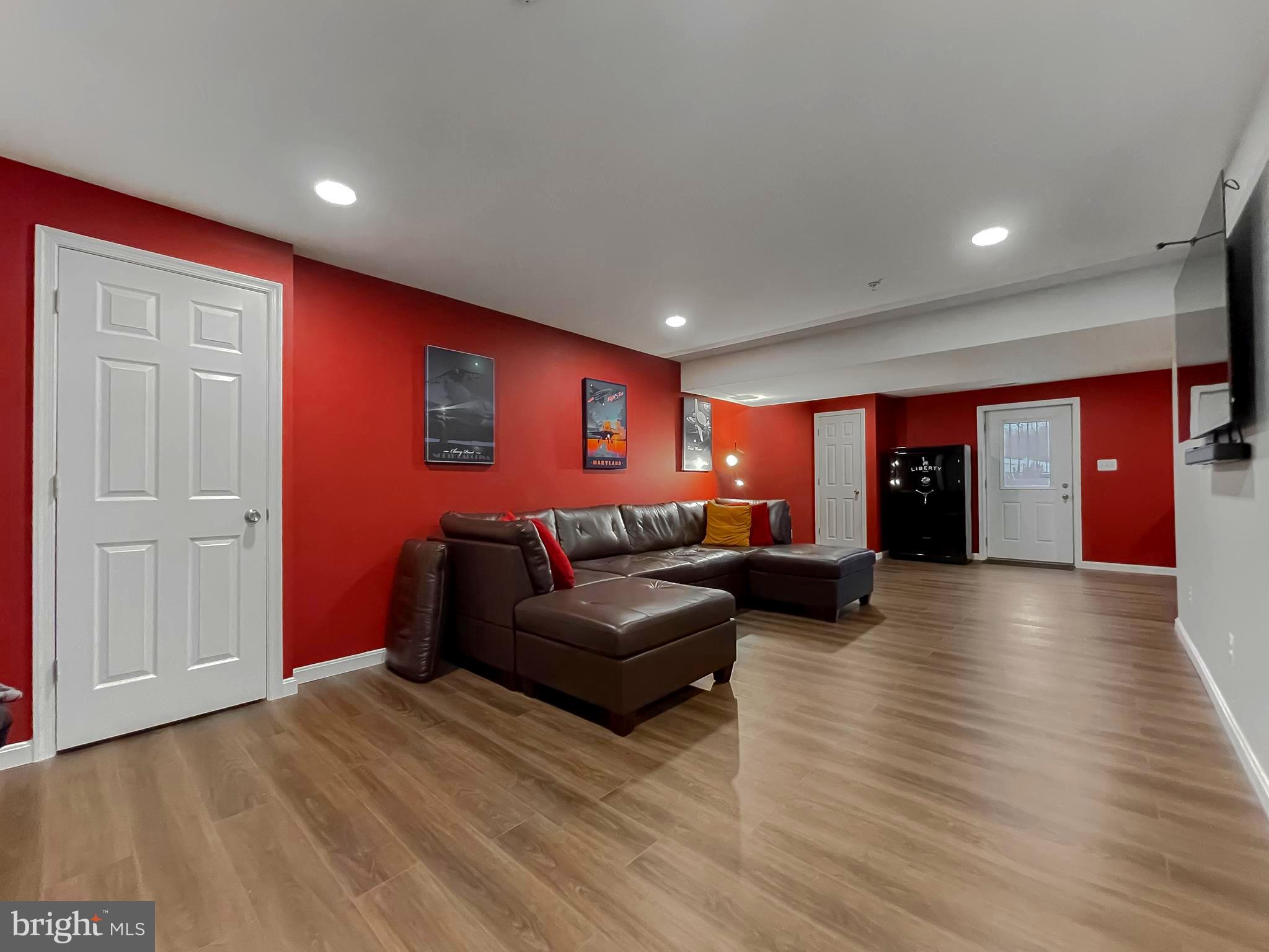 BROAD CREEK - Residential