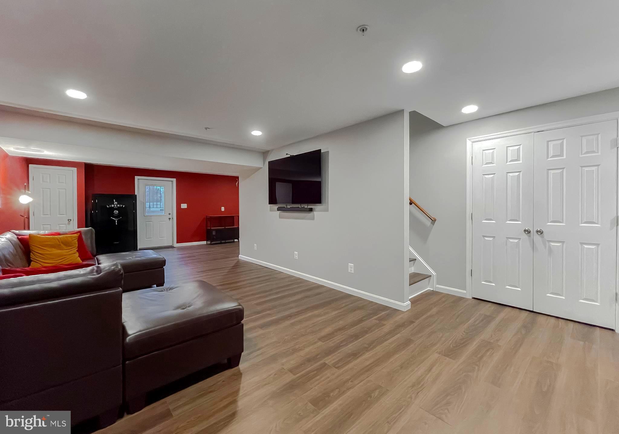 BROAD CREEK - Residential