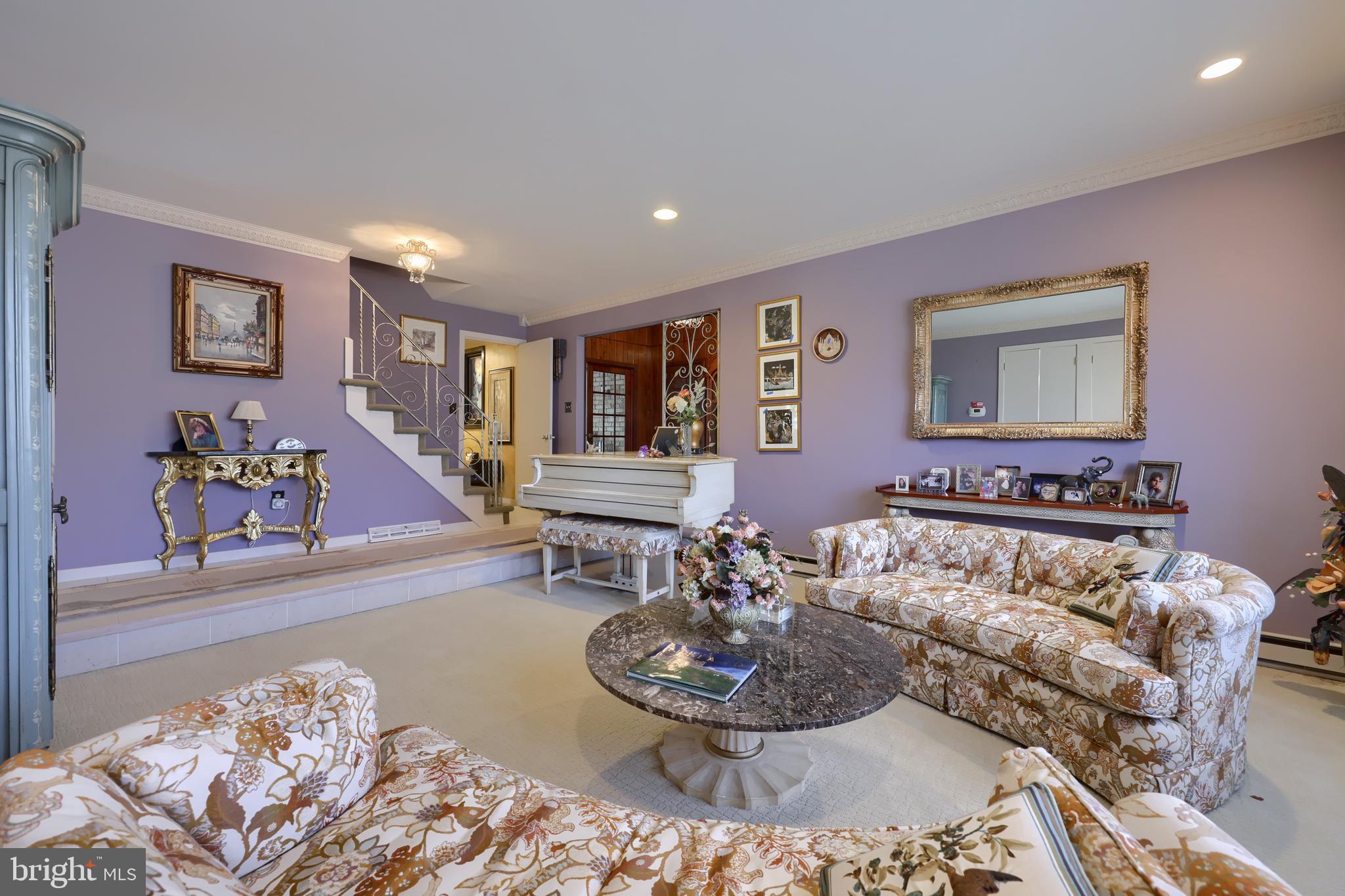 WELLINGTON DOWNES - Residential