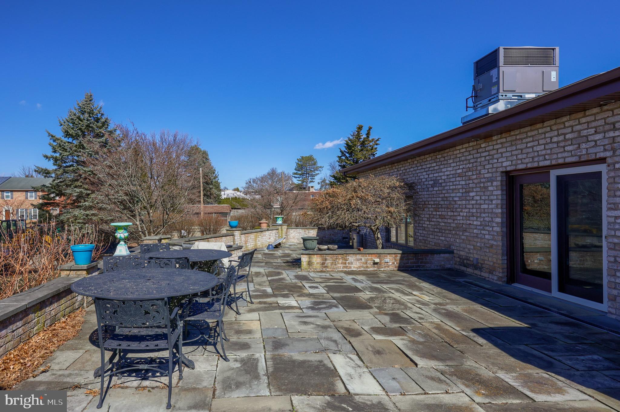 WELLINGTON DOWNES - Residential