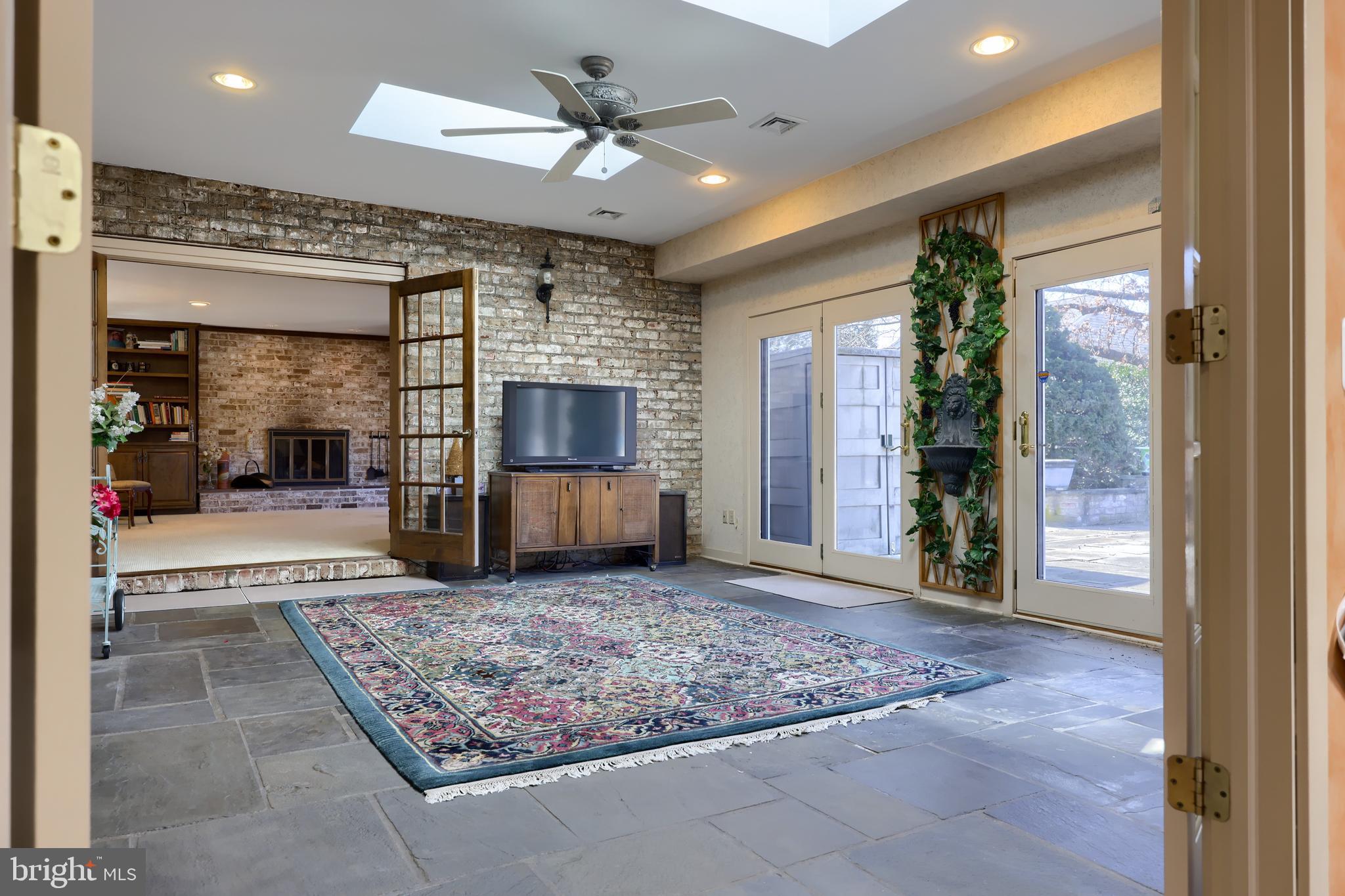 WELLINGTON DOWNES - Residential