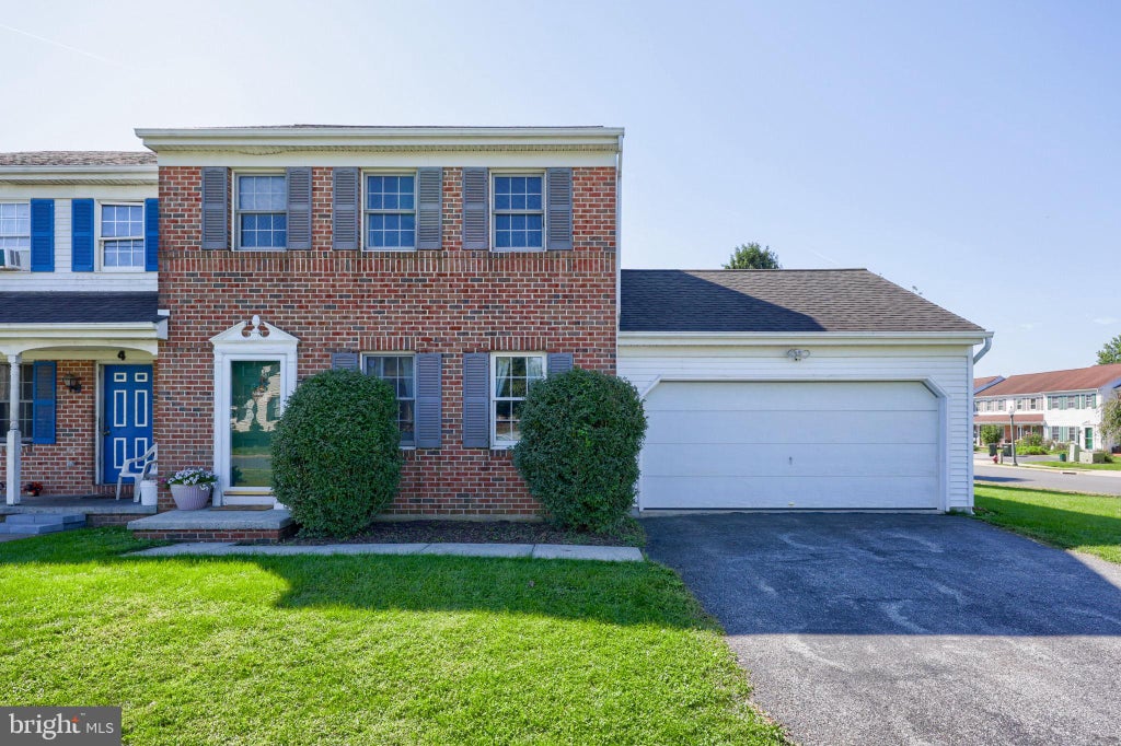 Photo of 2 Brookview Drive, LITITZ, PA 17543 (MLS # PALA2095574)
