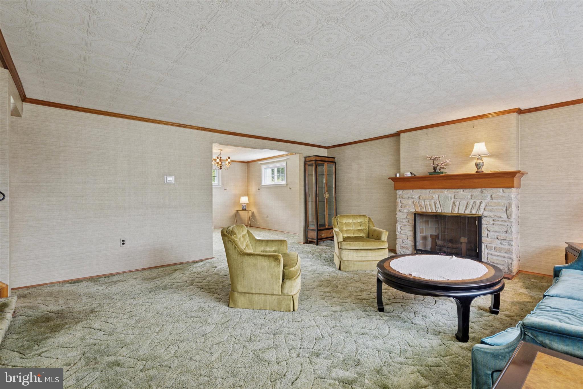209 WINDSOR DRIVE